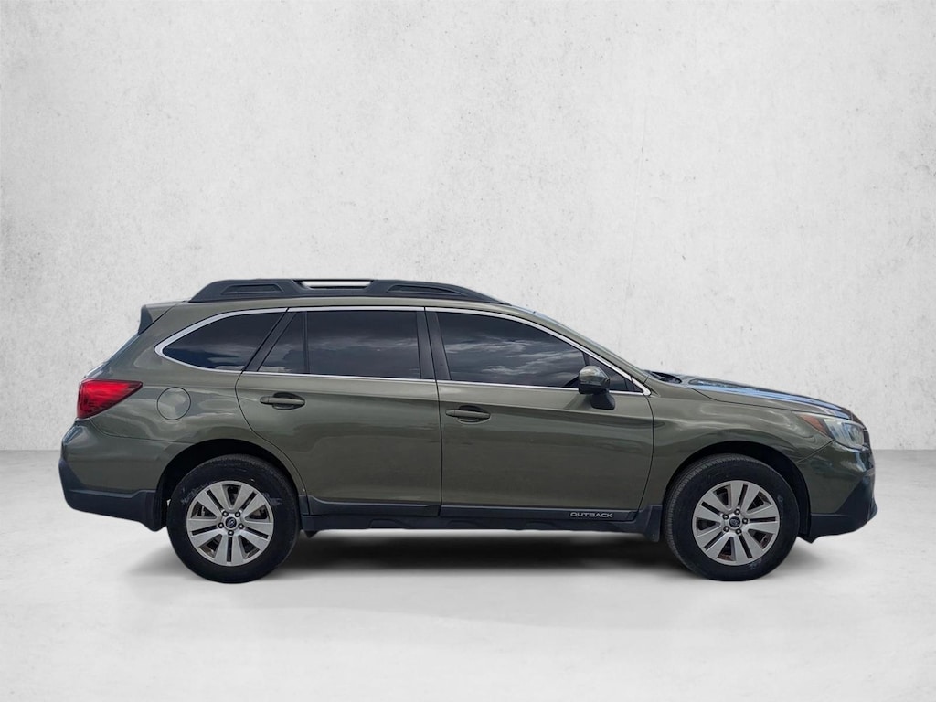 Used 2018 Subaru Outback 2.5i Premium with SUV