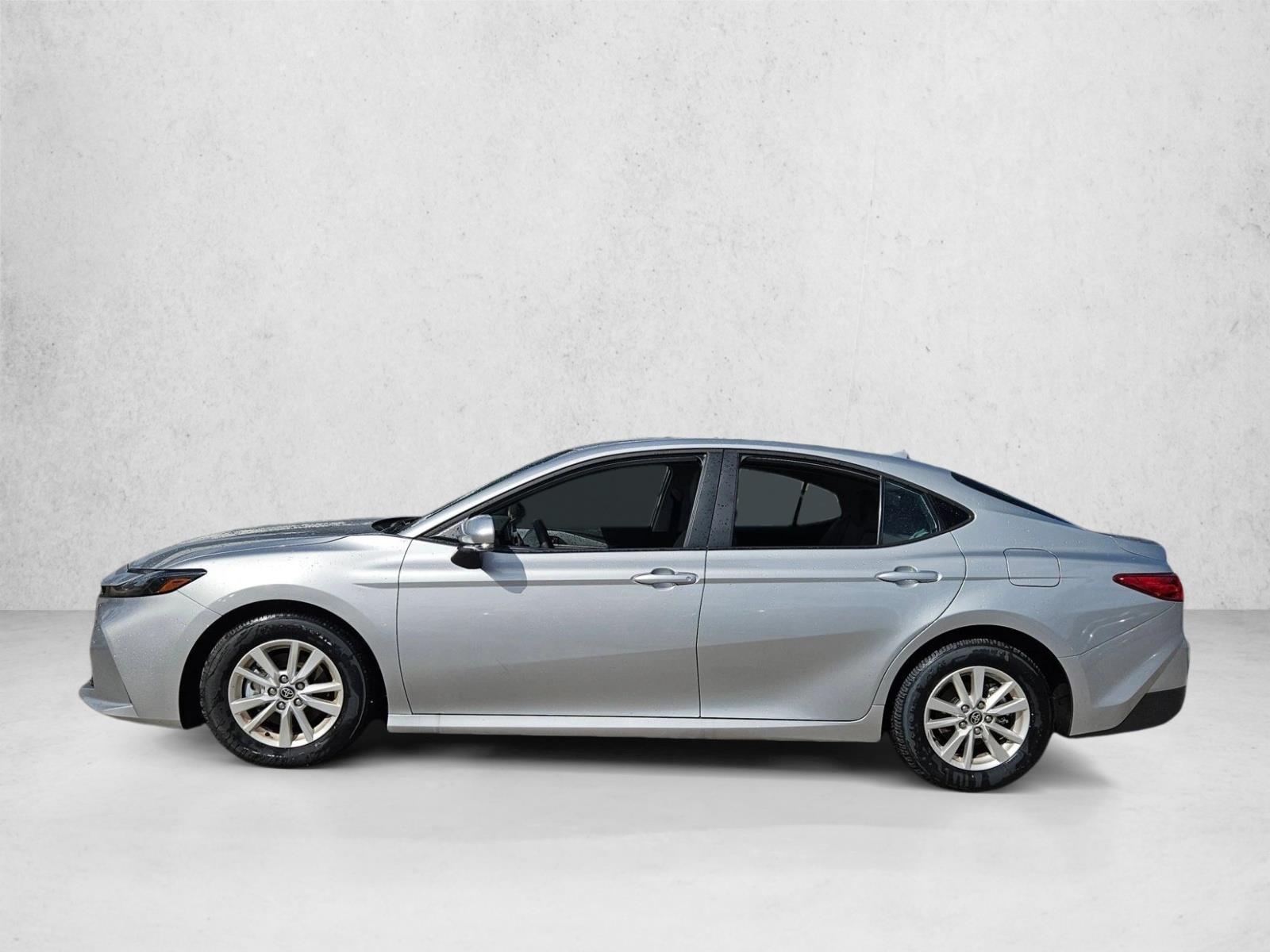 2025 Toyota Camry LE SE photo 3