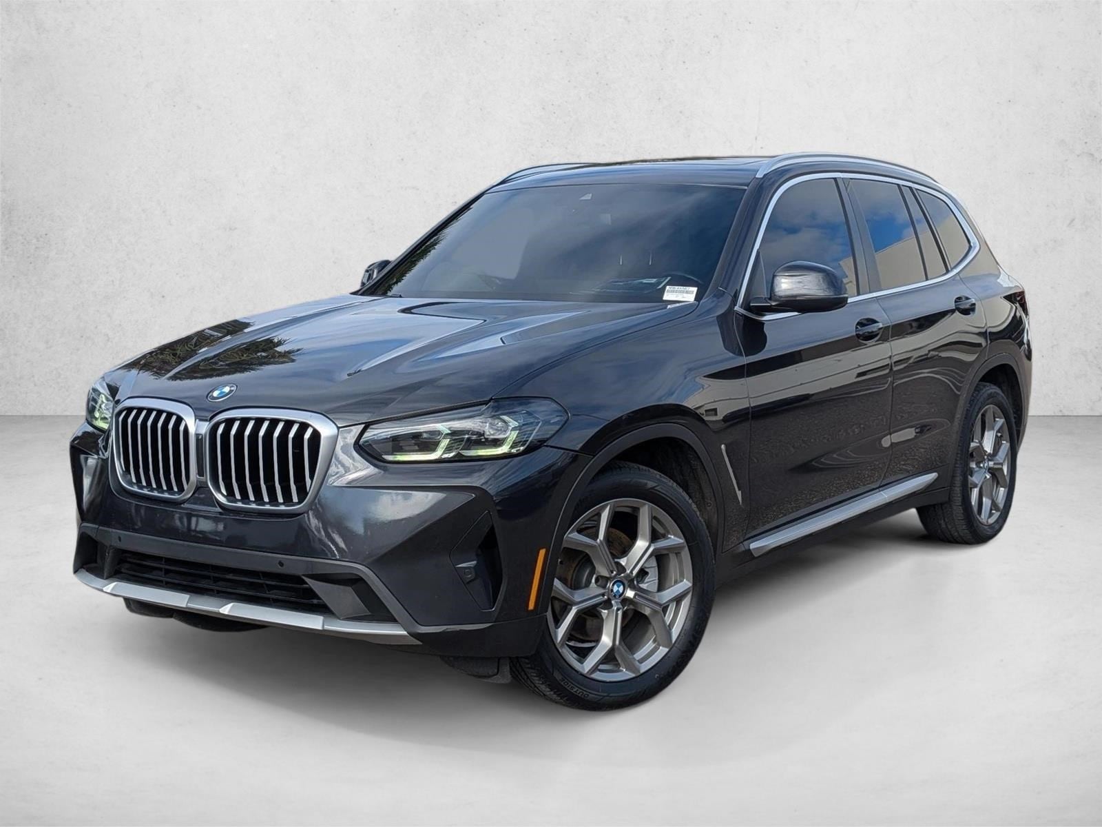 2022 BMW X3 30i's photo