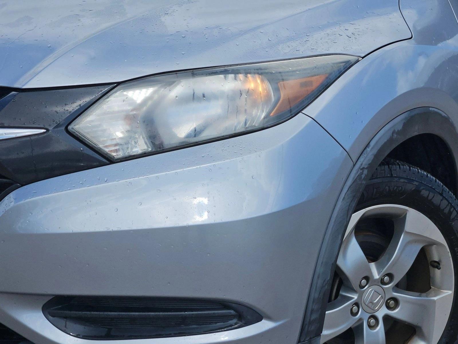 2017 Honda HR-V LX 2WD photo 4