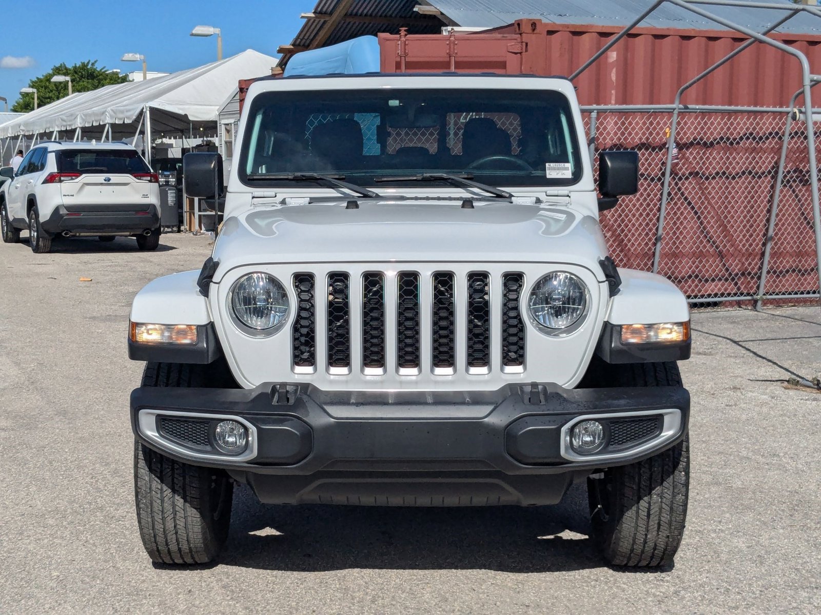 2022 Jeep Gladiator Overland photo 2