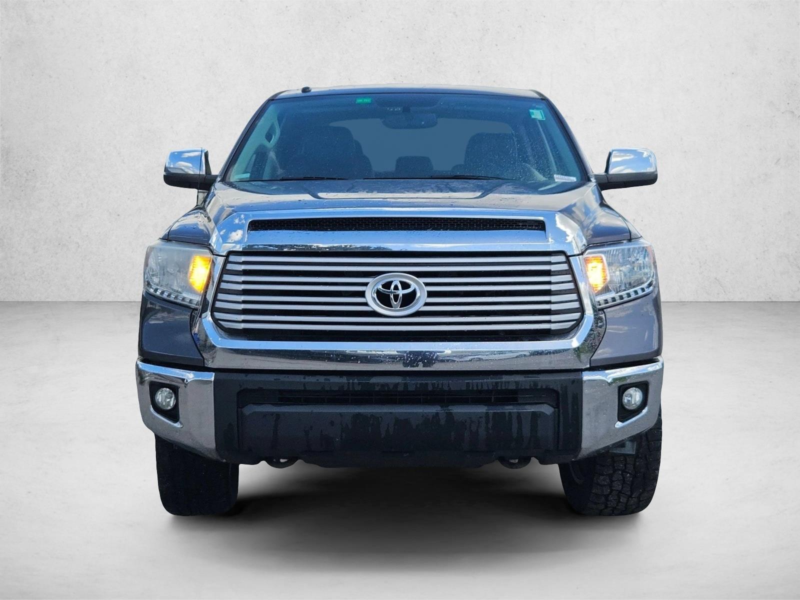 2015 Toyota Tundra CrewMax Limited photo 2