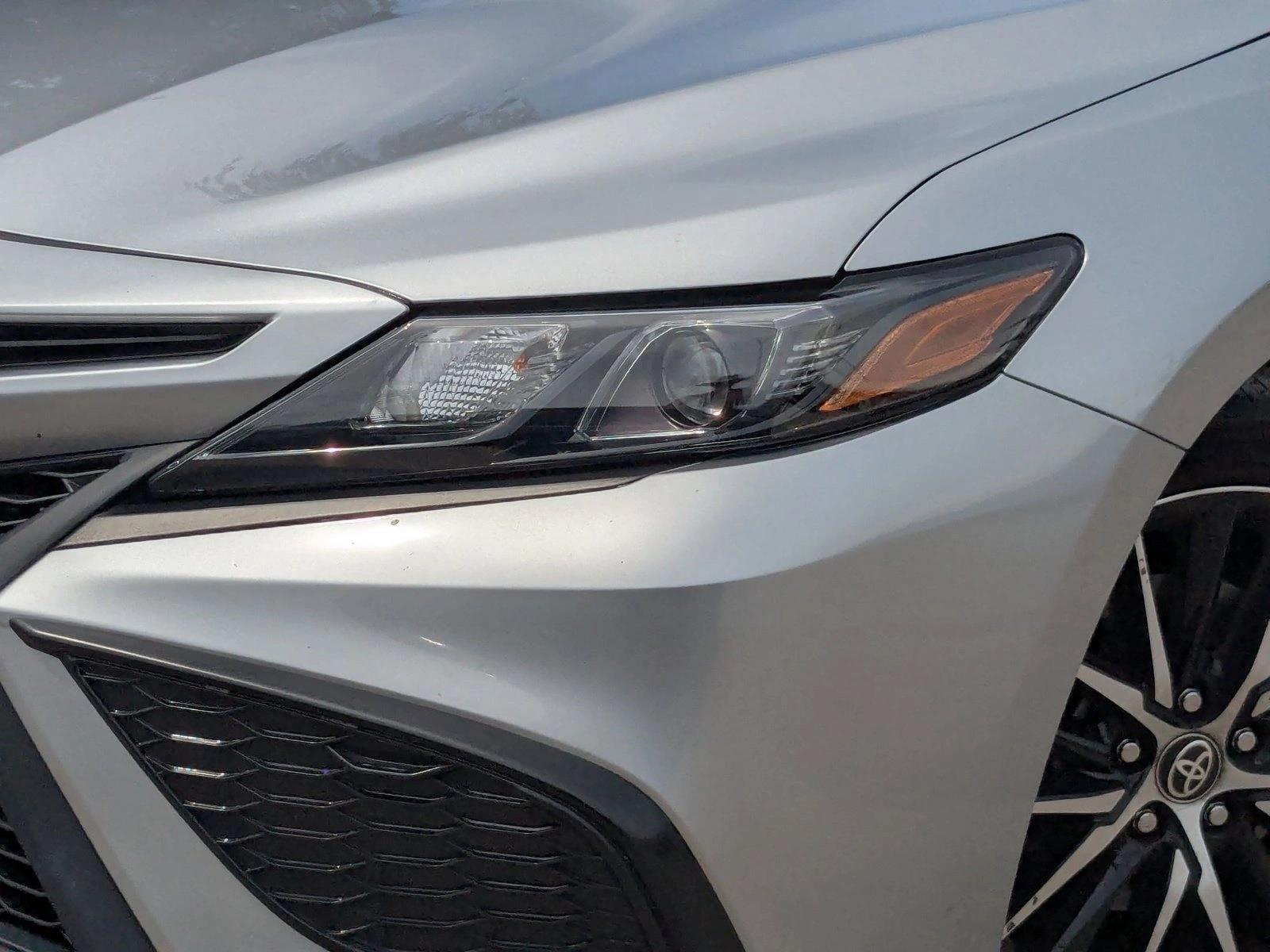 2024 Toyota Camry SE photo 3