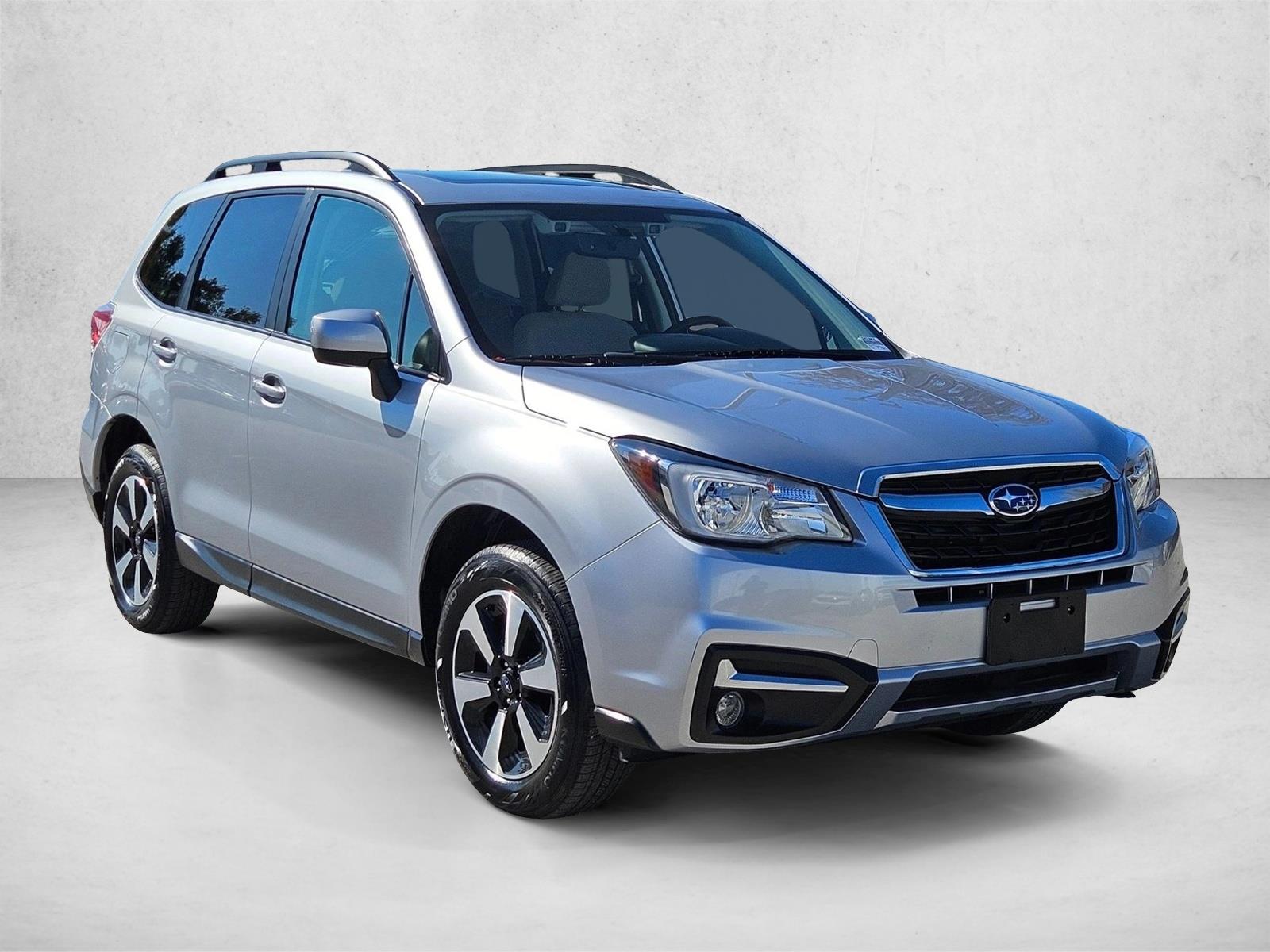 2018 Subaru Forester 2.5i Premium photo 3
