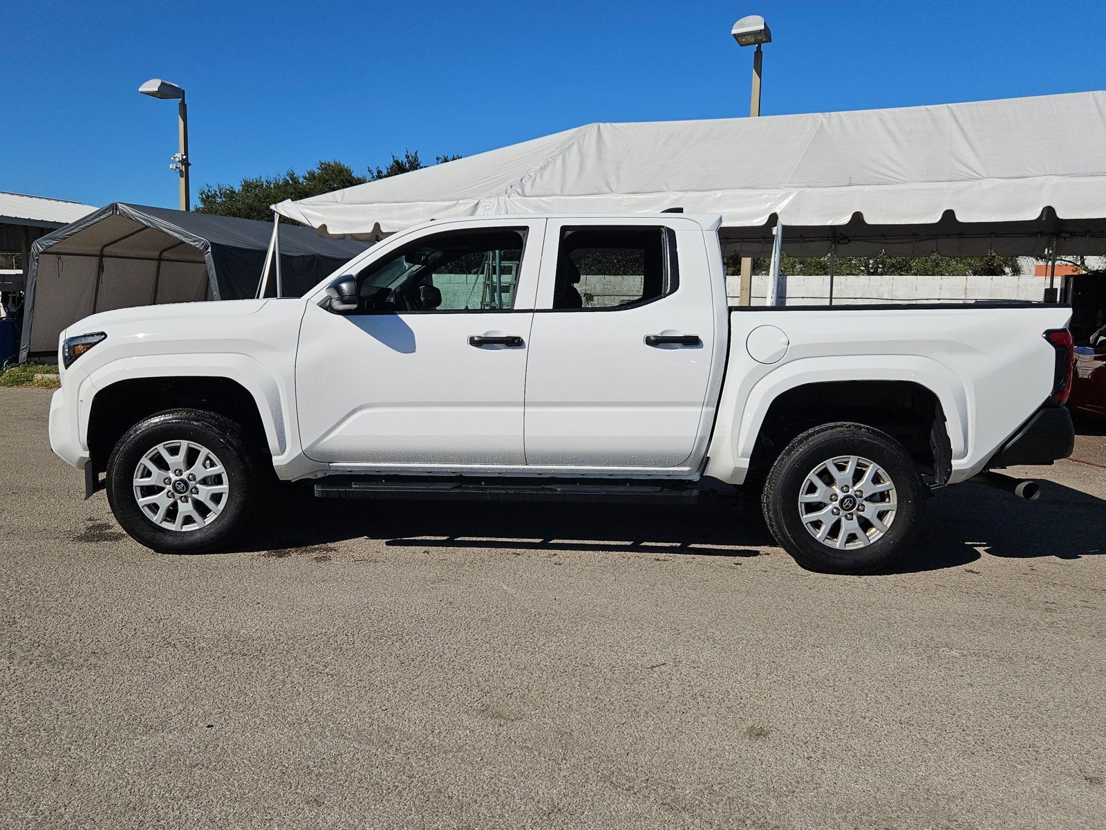 2024 Toyota Tacoma SR Double Cab photo 2