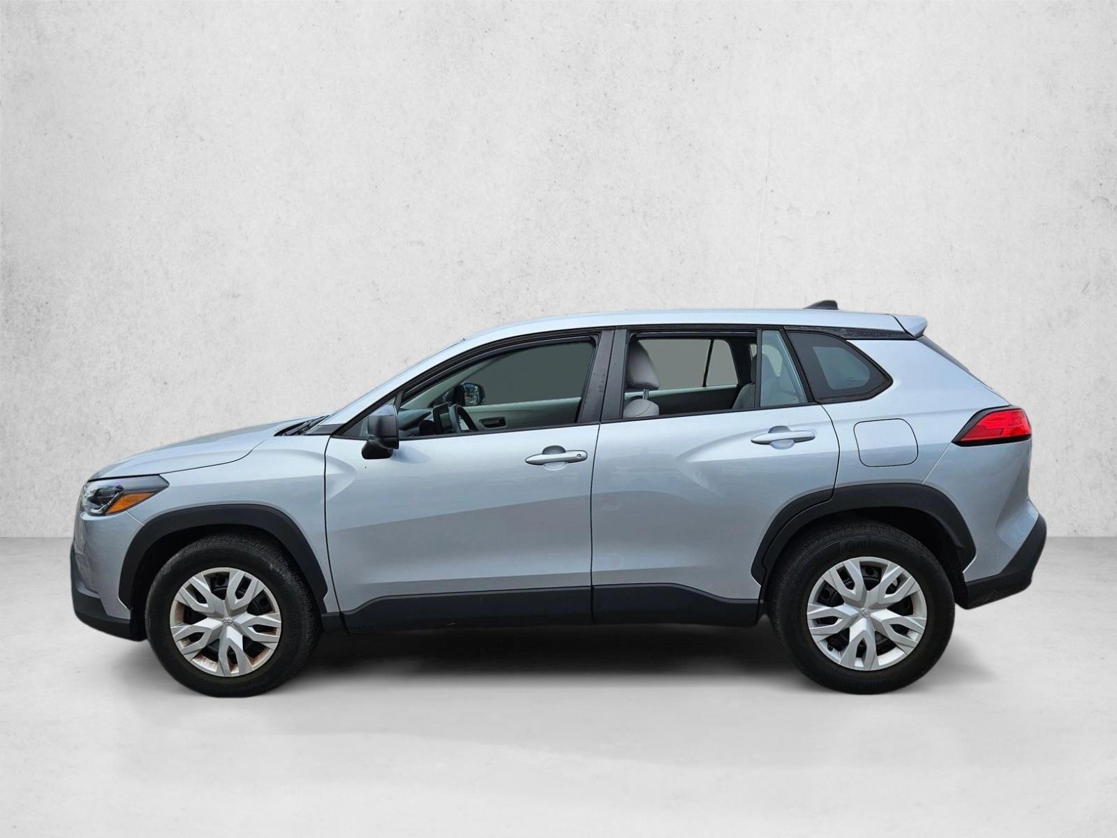 2023 Toyota Corolla Cross L photo 4