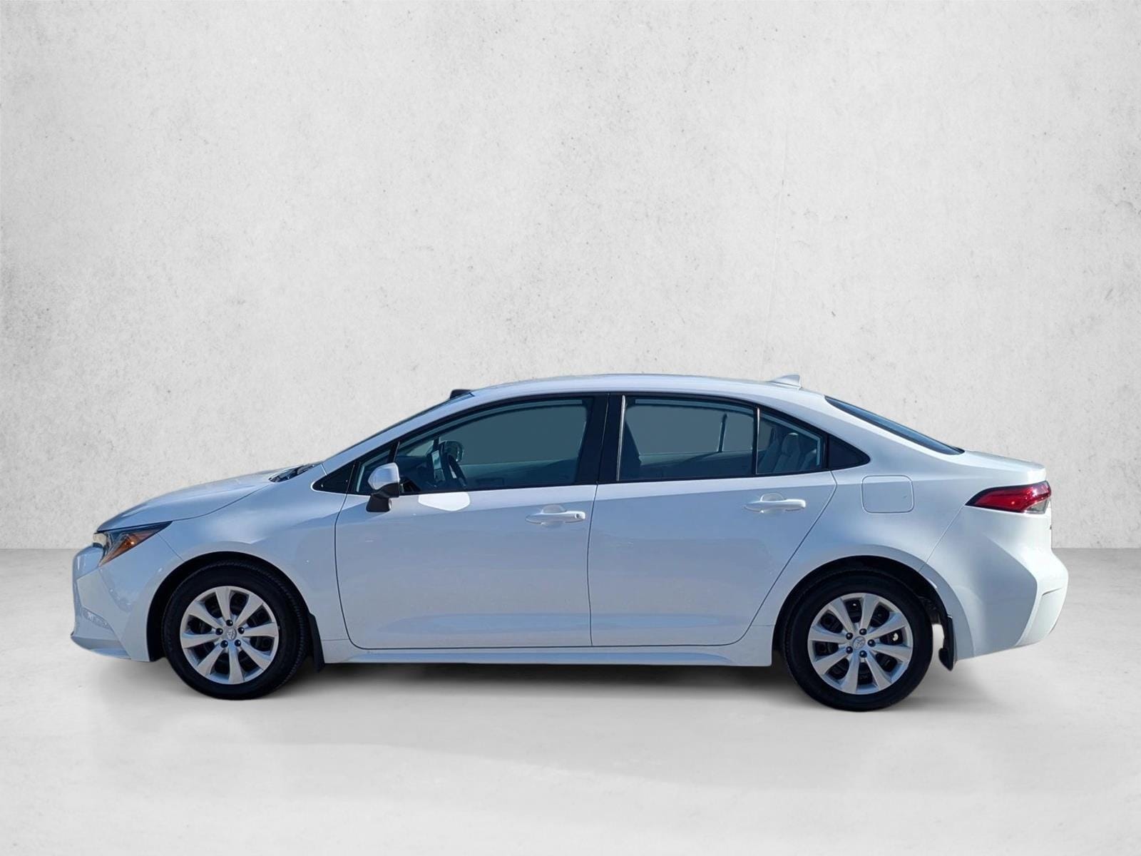 2025 Toyota Corolla LE - Photo 9