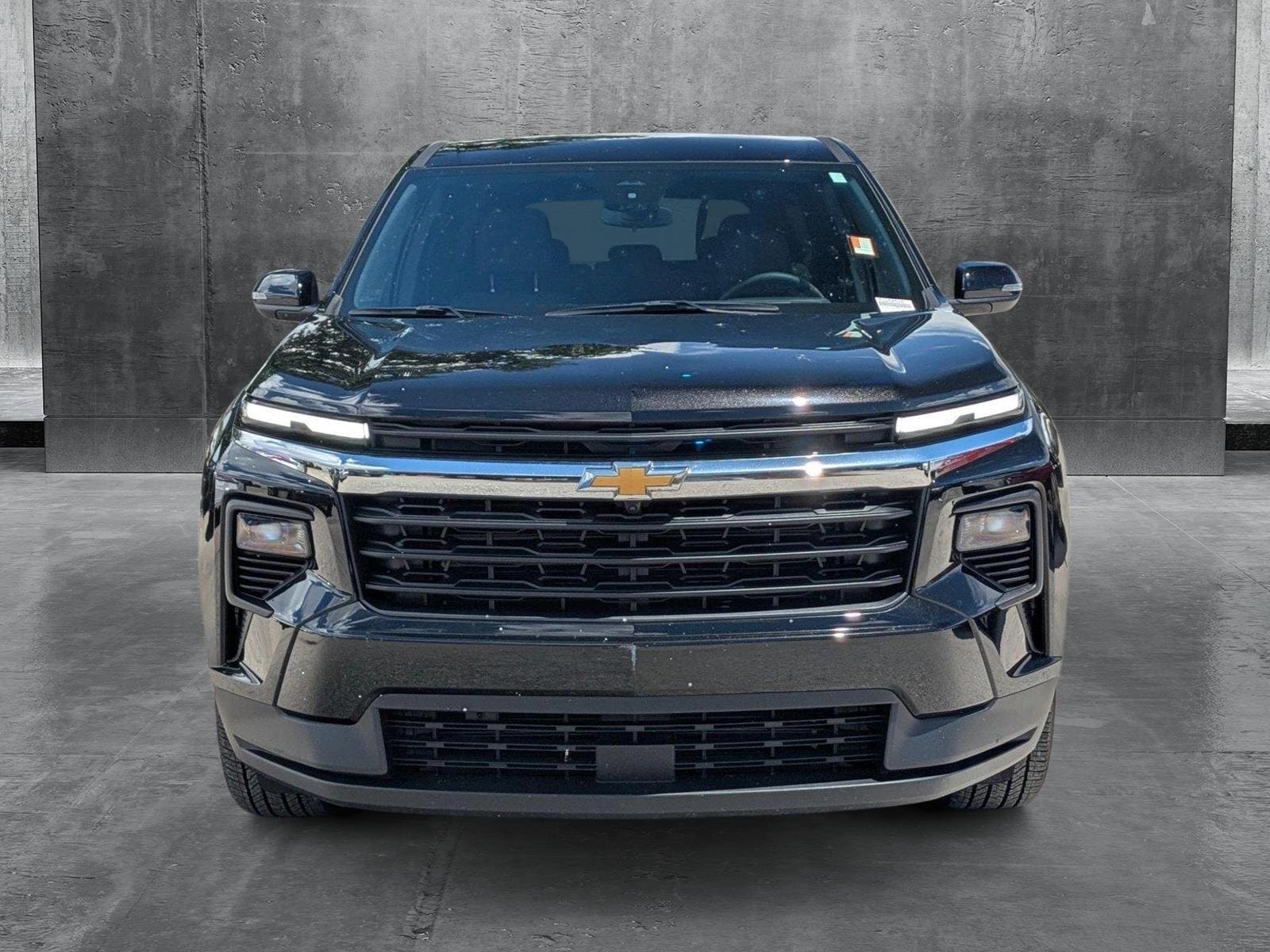 Used 2024 Chevrolet Traverse LS with VIN 1GNEREKS5RJ162518 for sale in Pinellas Park, FL