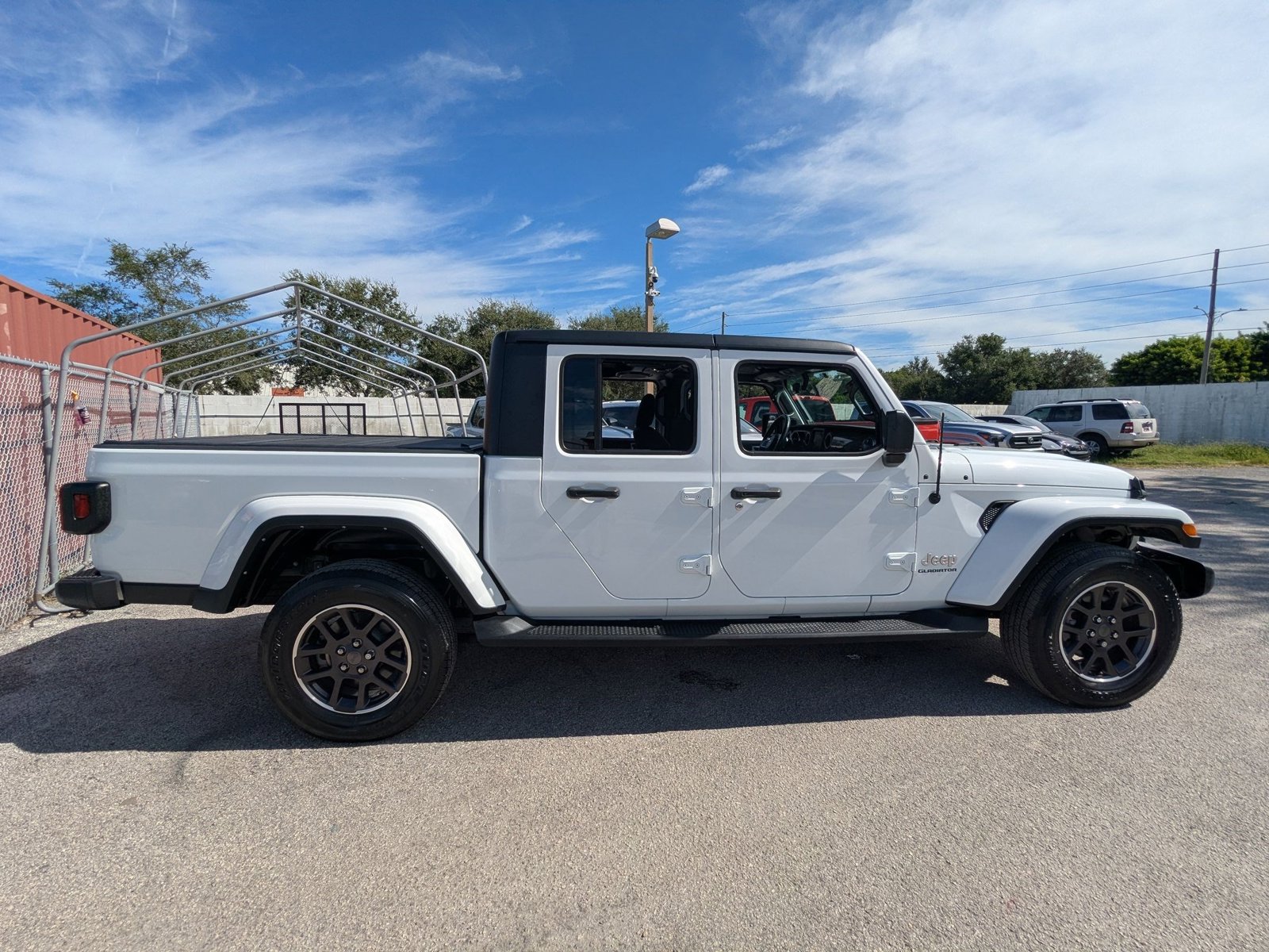2022 Jeep Gladiator Overland photo 4