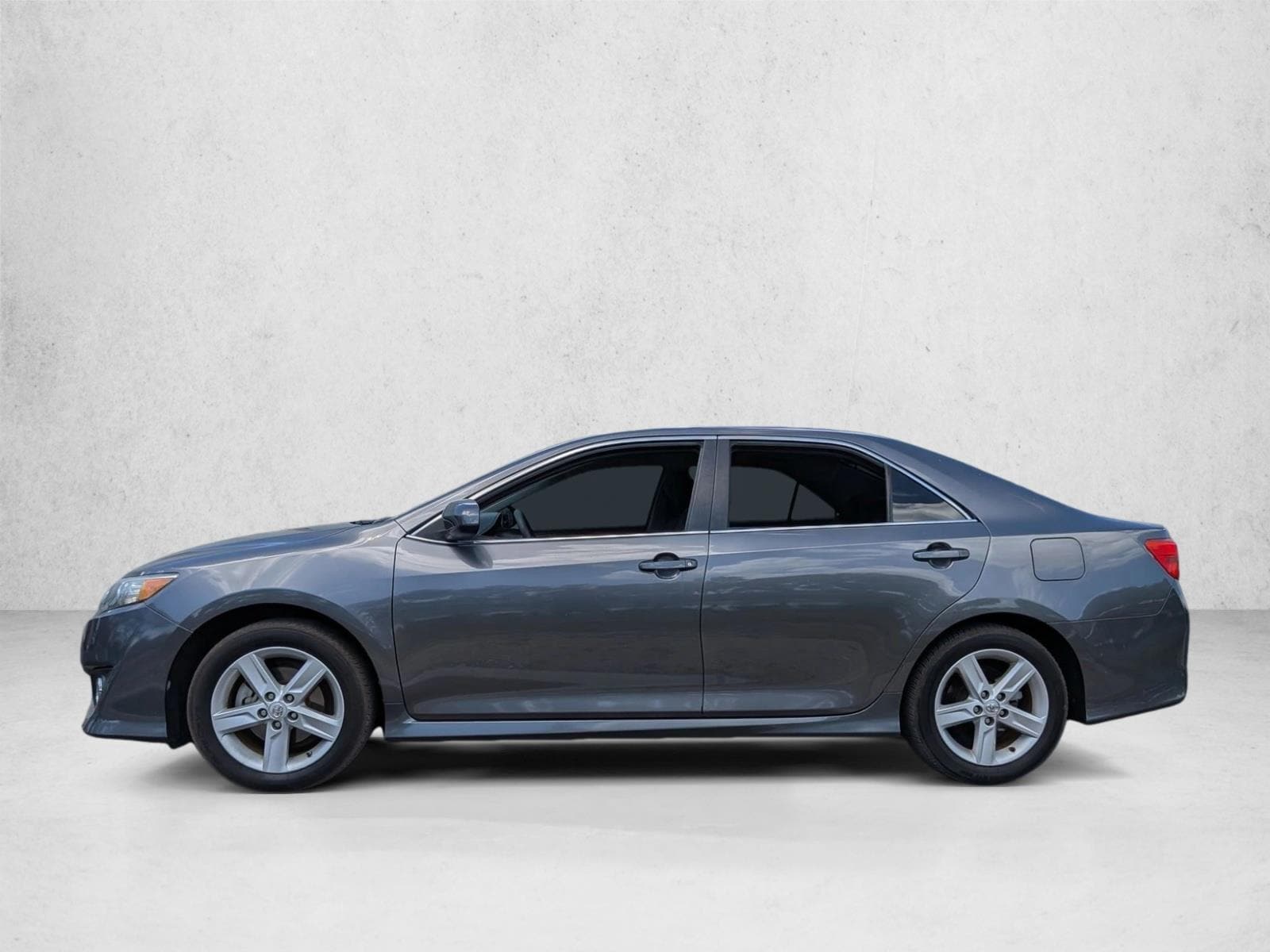 Used 2014 Toyota Camry SE with VIN 4T1BF1FKXEU301280 for sale in Pinellas Park, FL