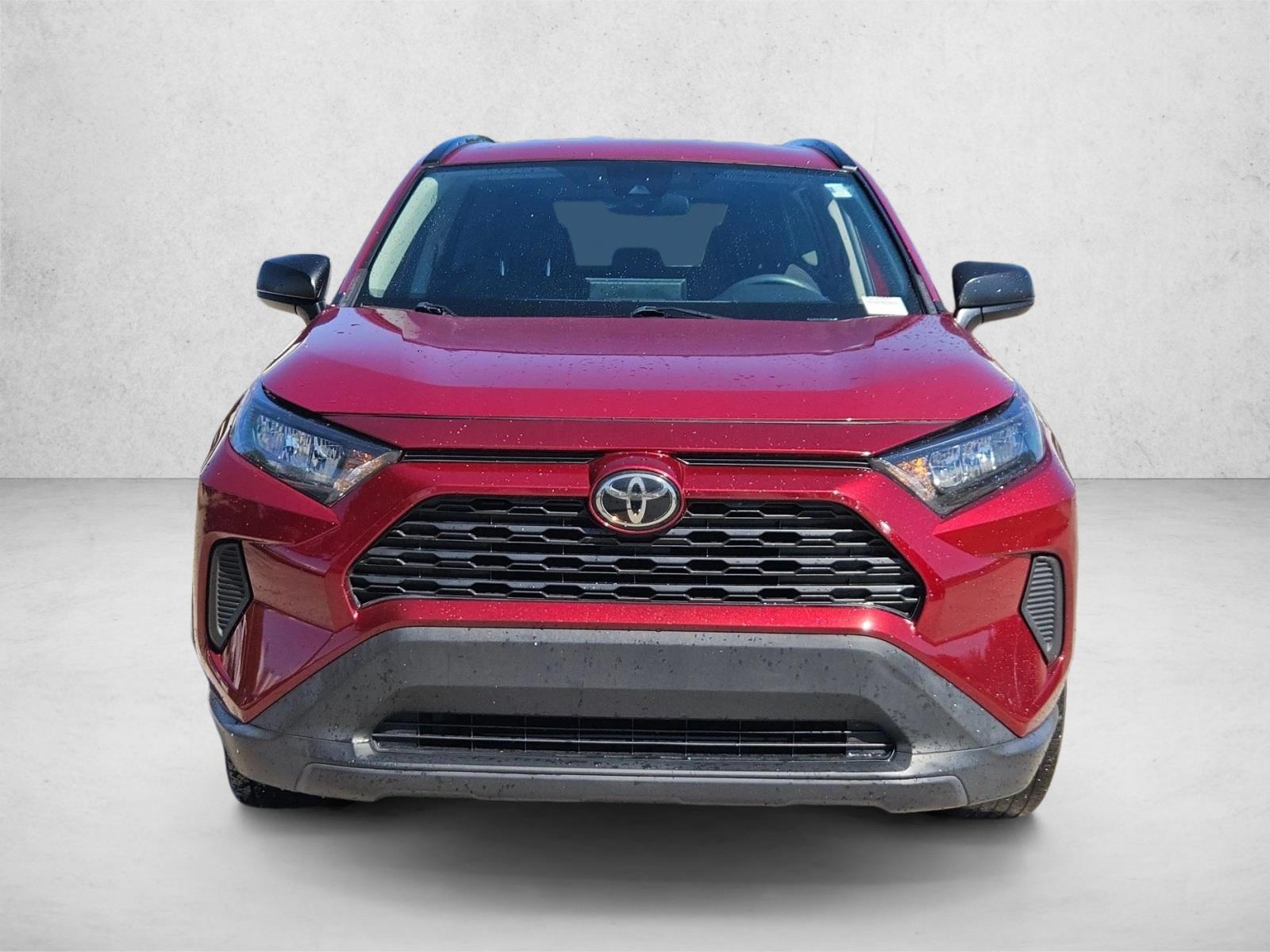 2021 Toyota RAV4 LE photo 2