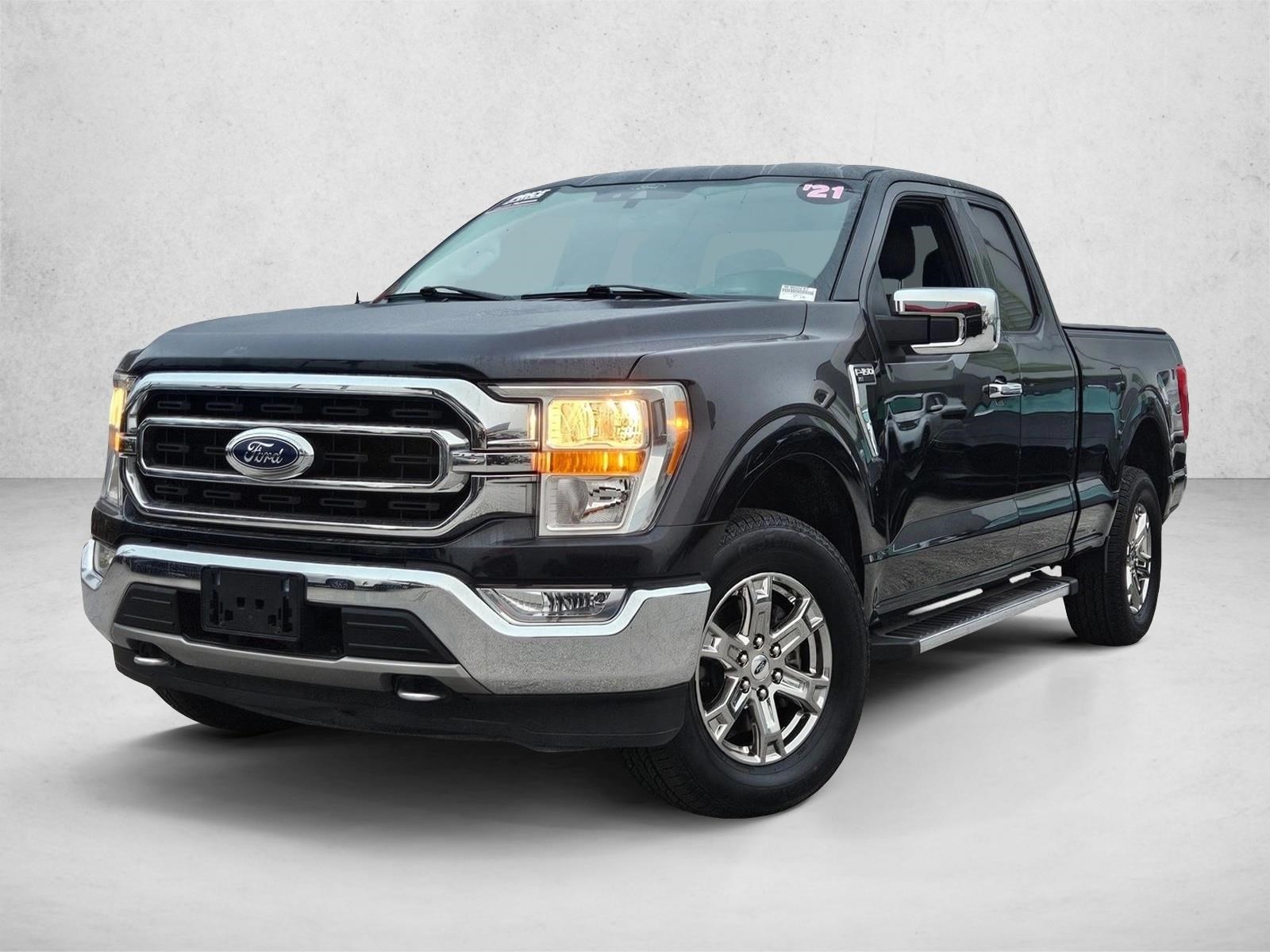 2021 Ford F-150 XLT's photo