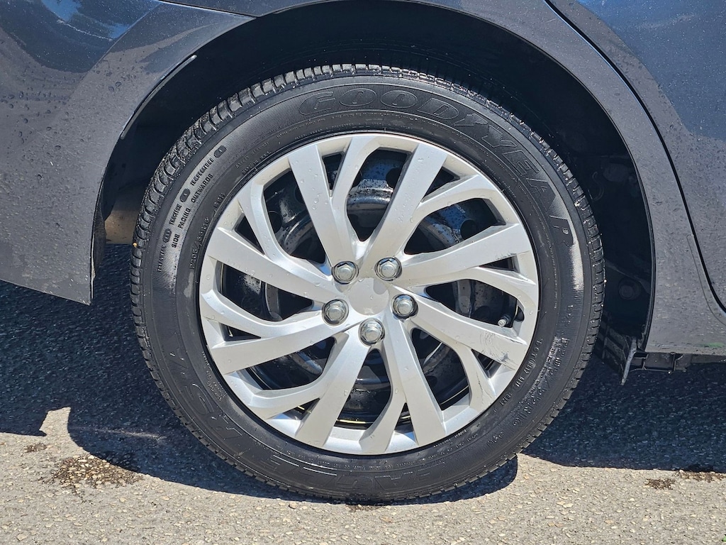 Used 2018 Toyota Corolla LE Sedan