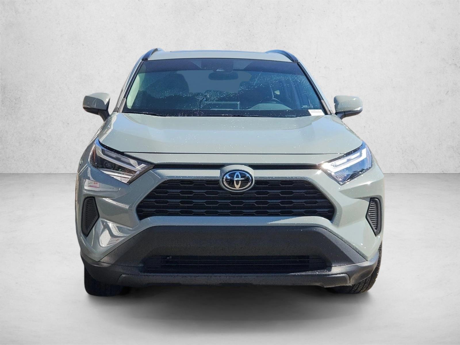 2023 Toyota RAV4 XLE photo 2