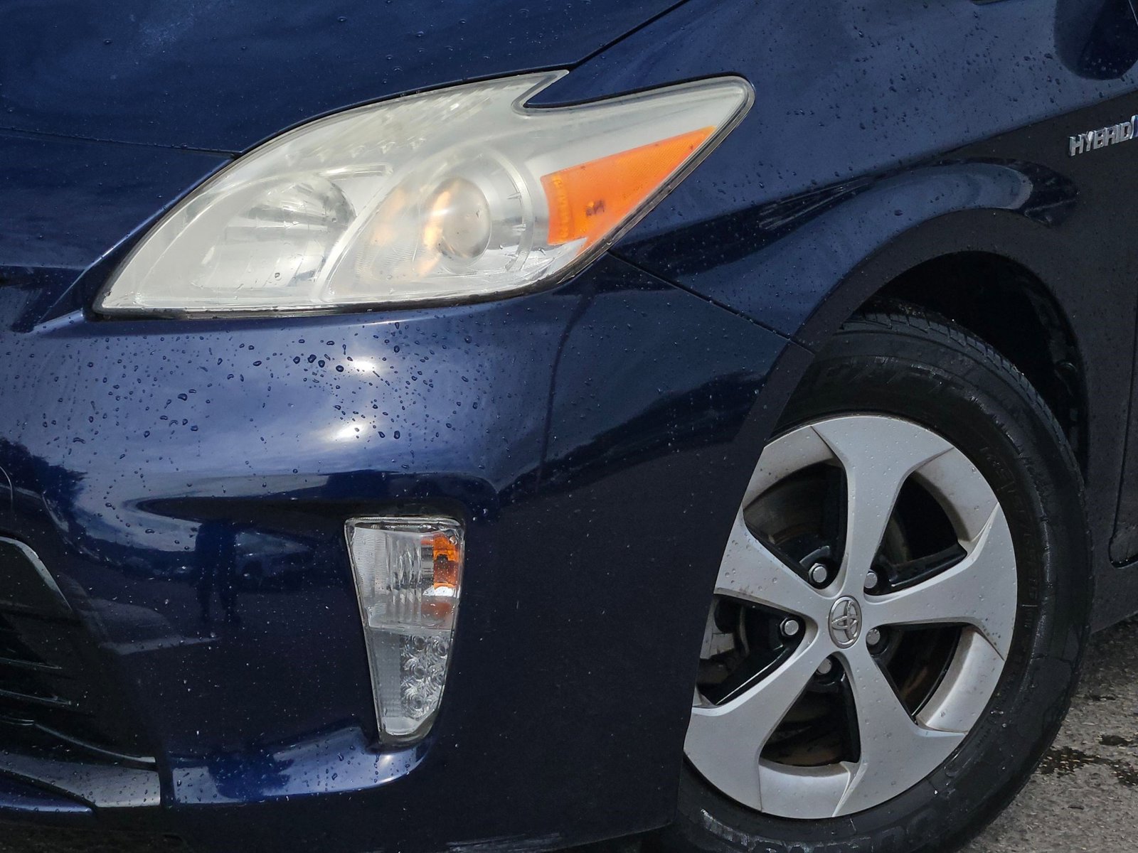 2012 Toyota Prius Two photo 4