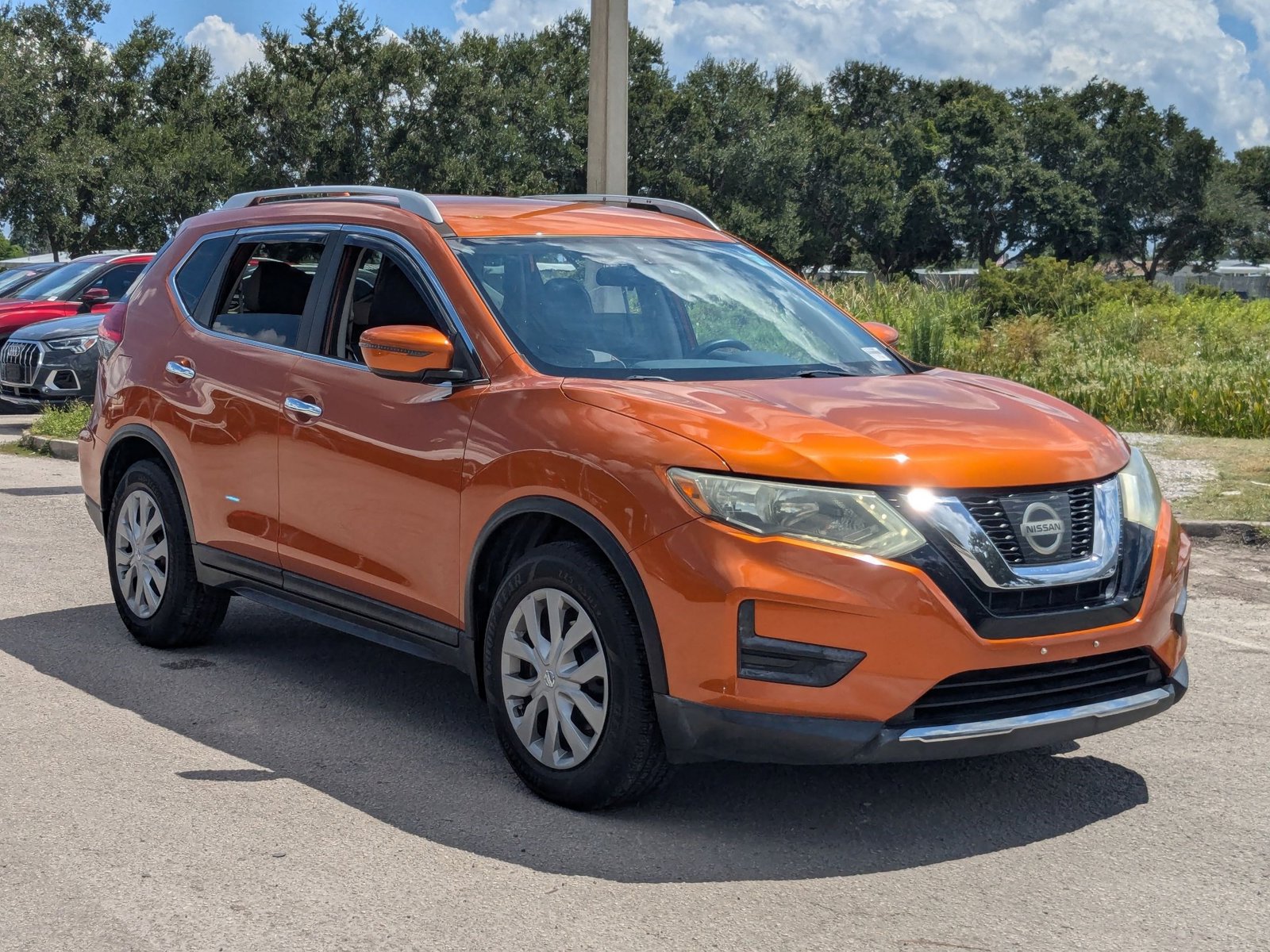 2017 Nissan Rogue S photo 3