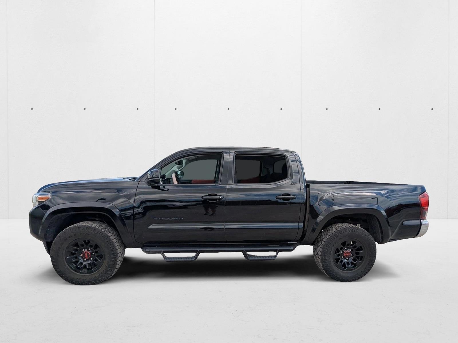 2021 Toyota Tacoma 4x4 SR5 Double Cab V6 photo 2