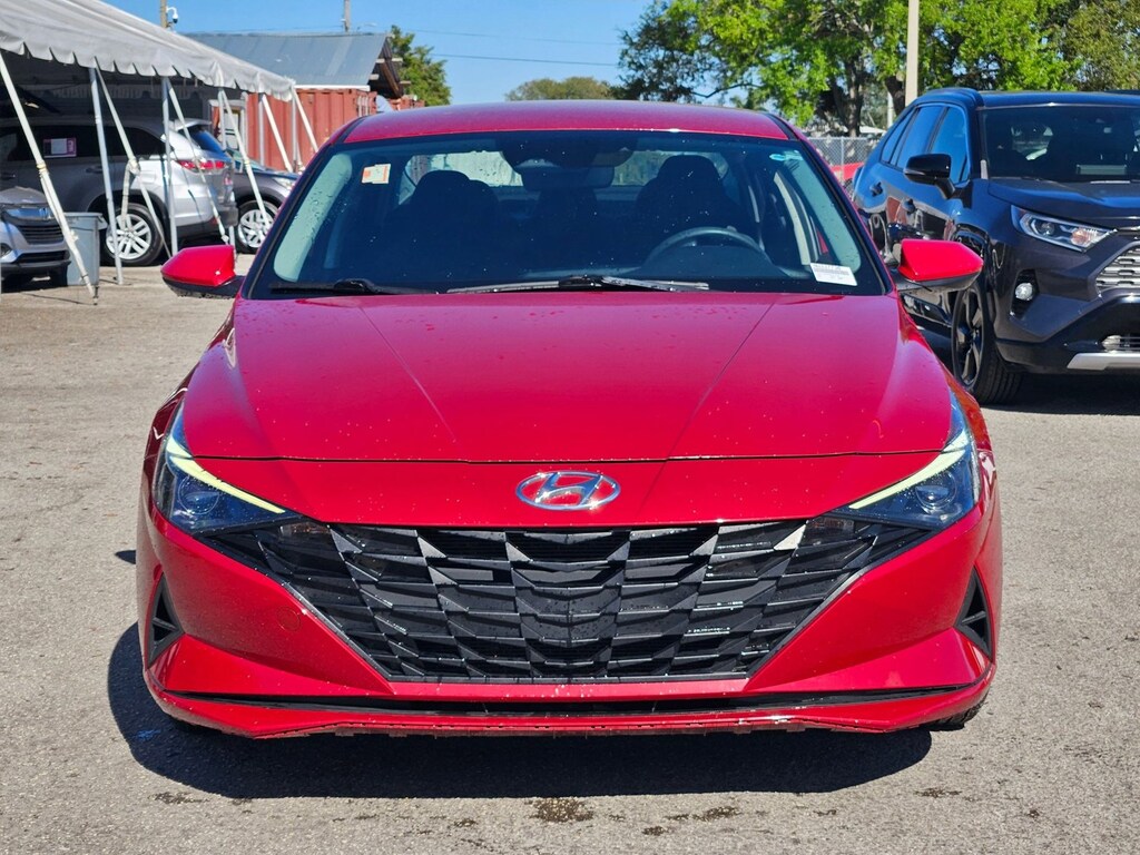 Used 2022 Hyundai Elantra SE Sedan