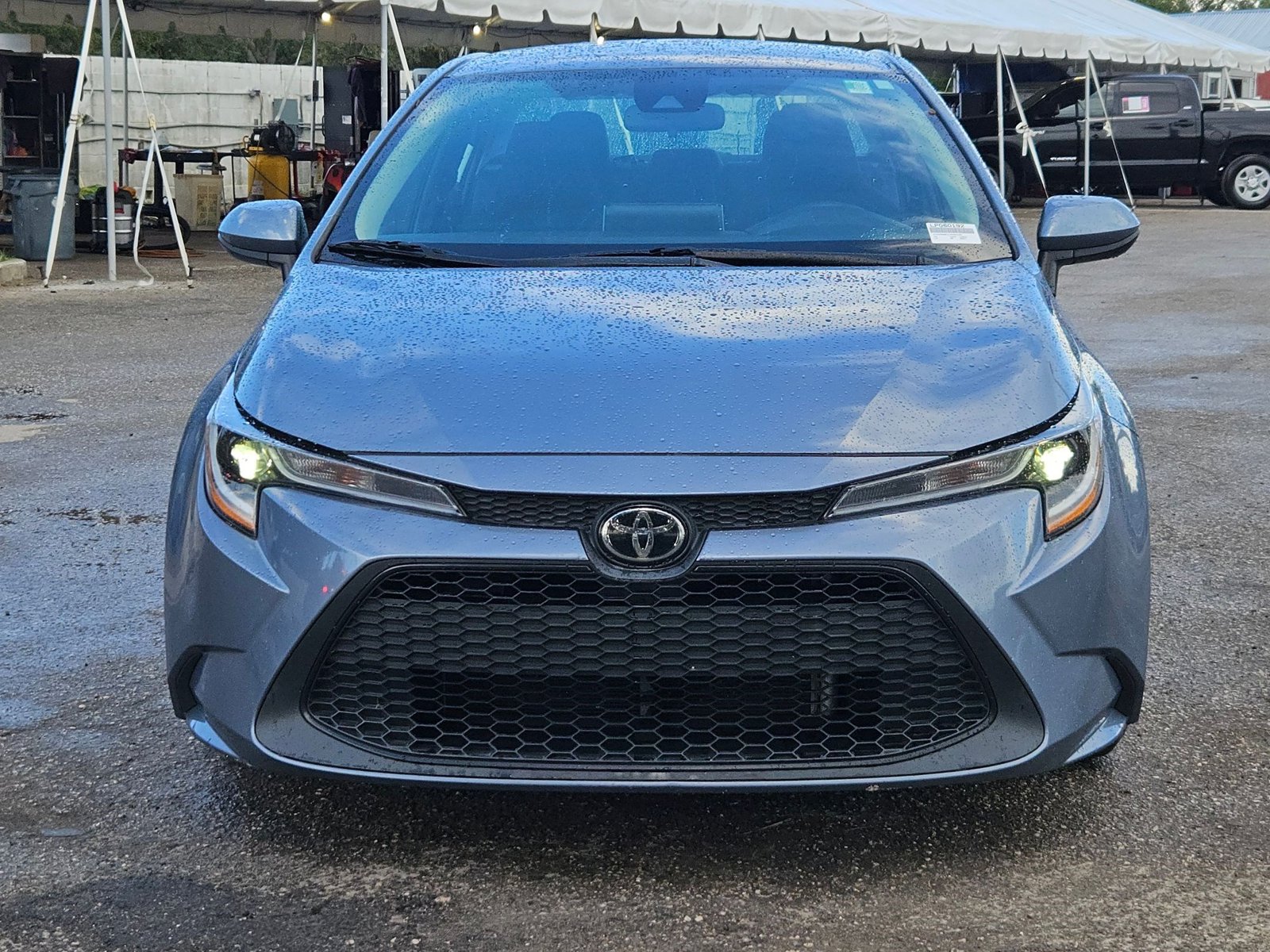 2020 Toyota Corolla LE photo 2