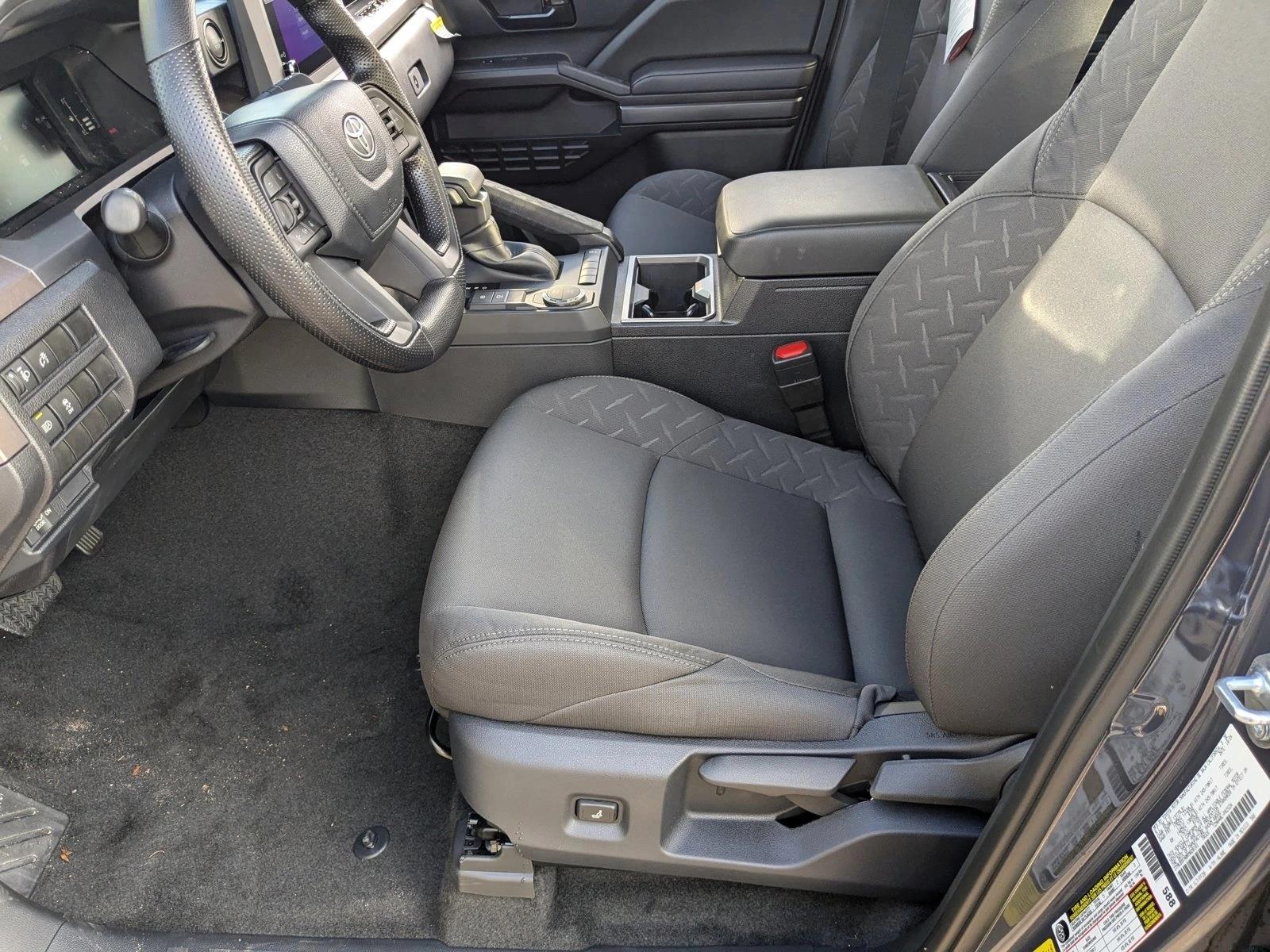 2024 Toyota Tacoma SR5 Double Cab photo 4