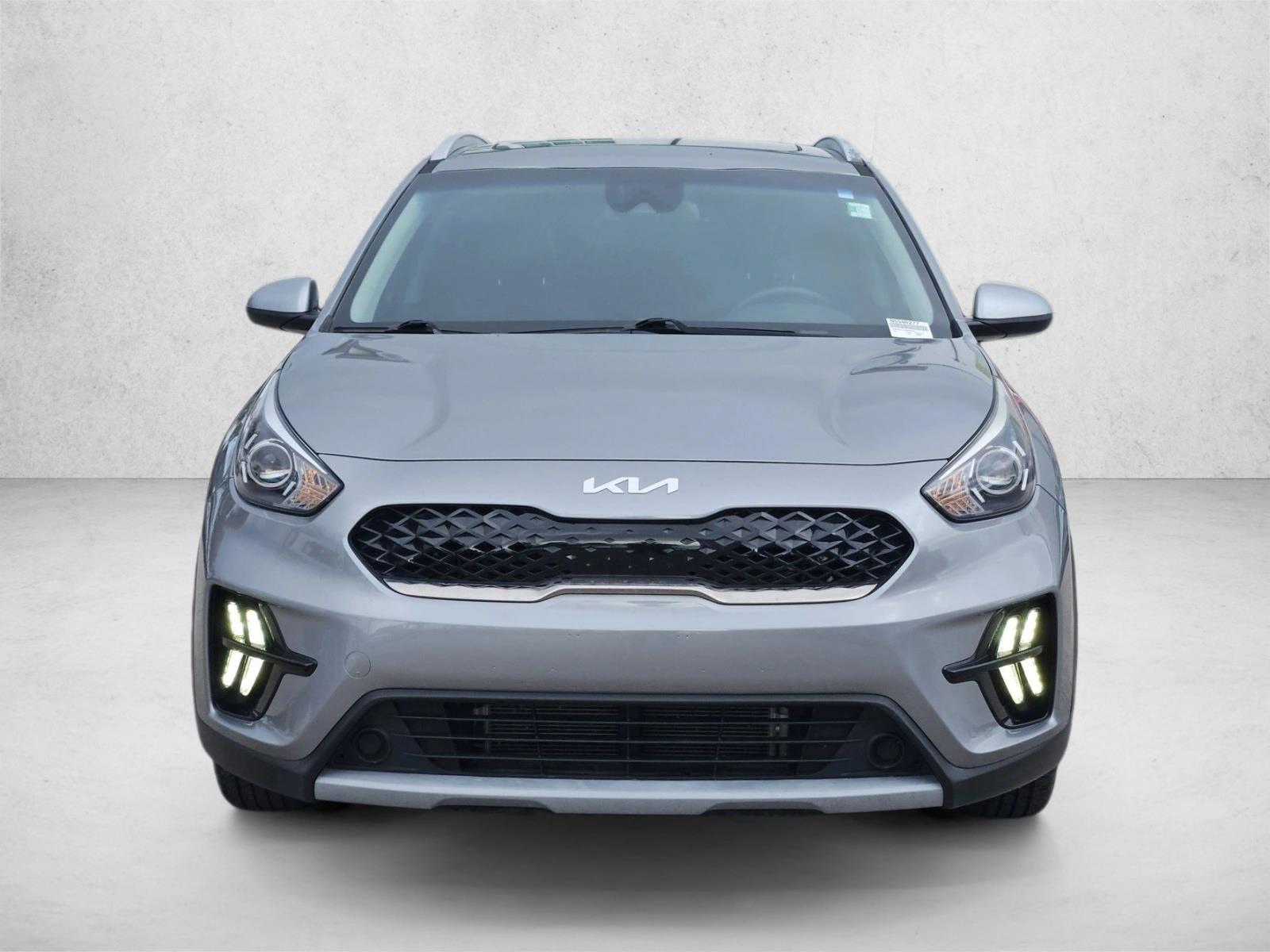 2022 Kia Niro LXS photo 2