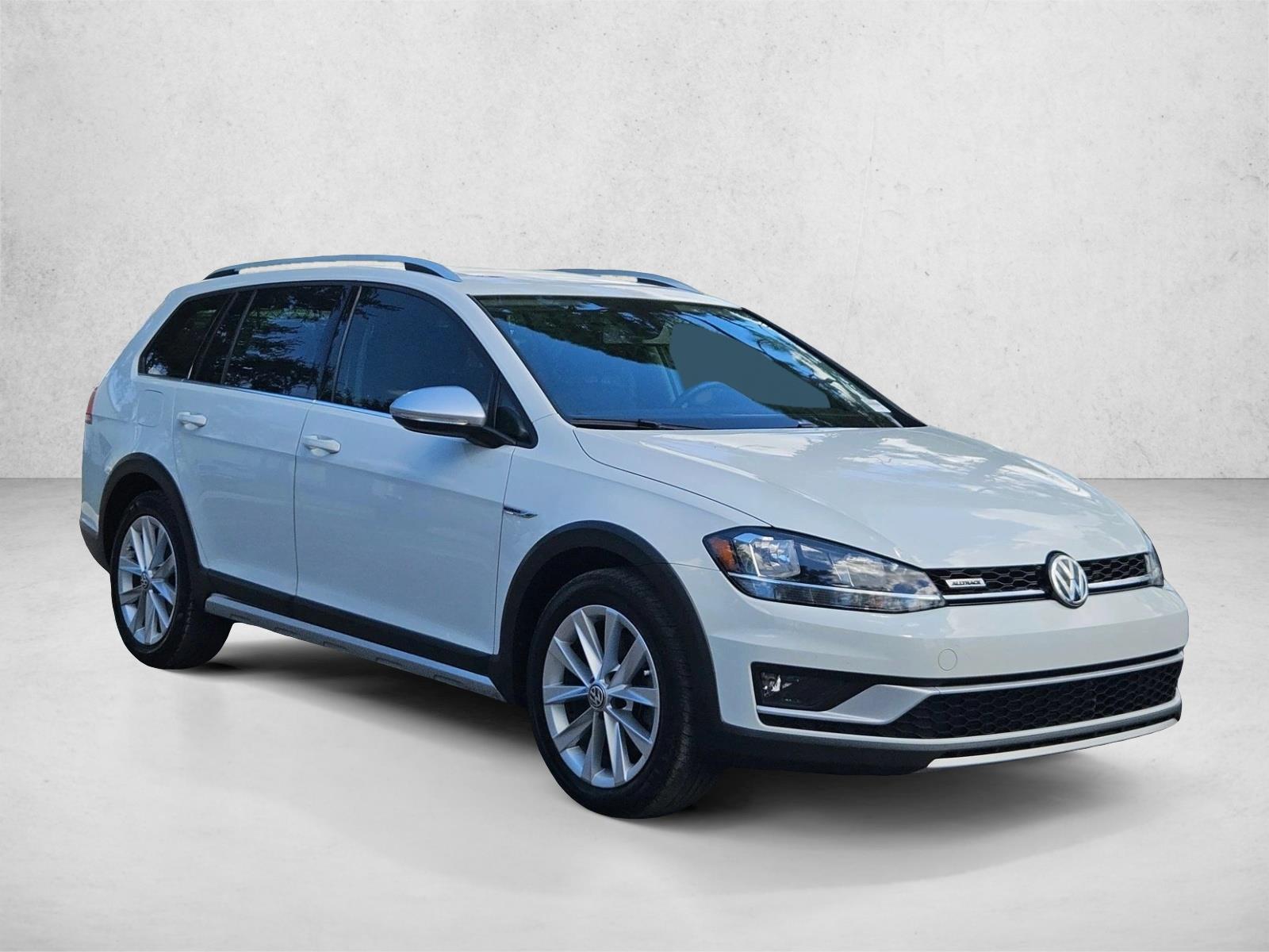 2019 Volkswagen Golf Alltrack TSI S 4Motion photo 3