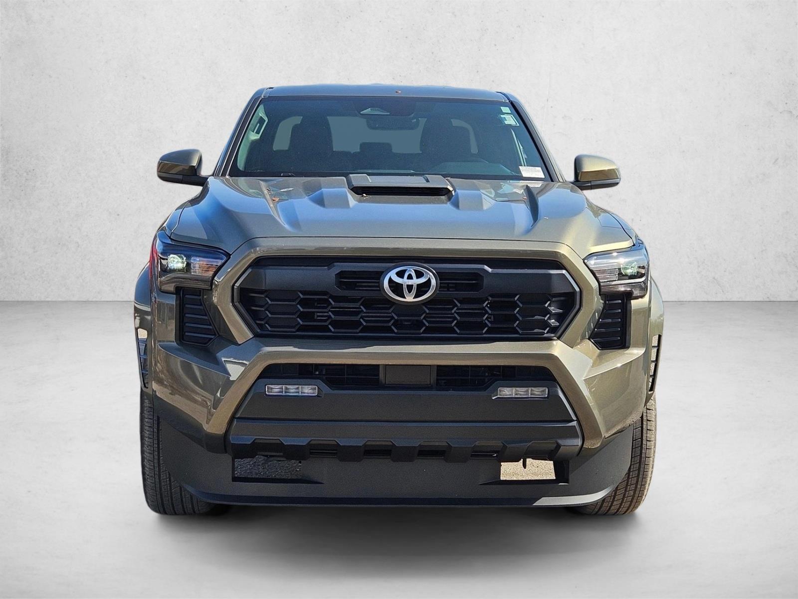 2024 Toyota Tacoma TRD Sport Double Cab photo 2
