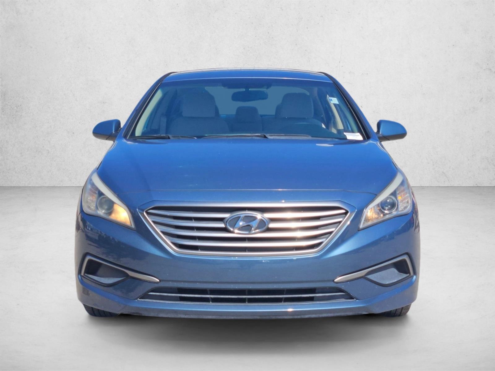 2016 Hyundai Sonata SE photo 2