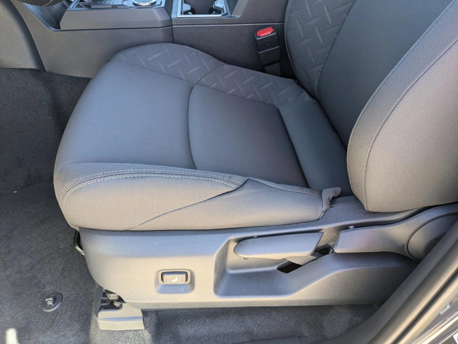 2024 Toyota Tacoma SR5 Double Cab photo 4