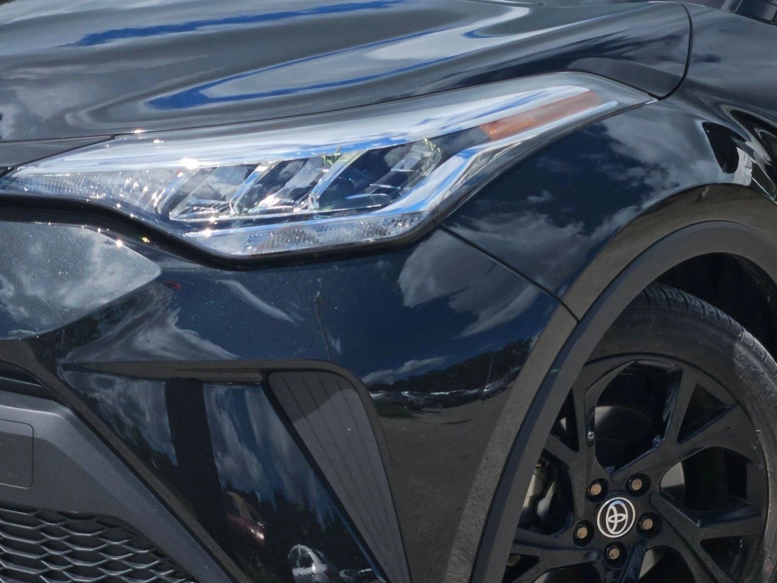 2022 Toyota C-HR Nightshade Edition photo 4
