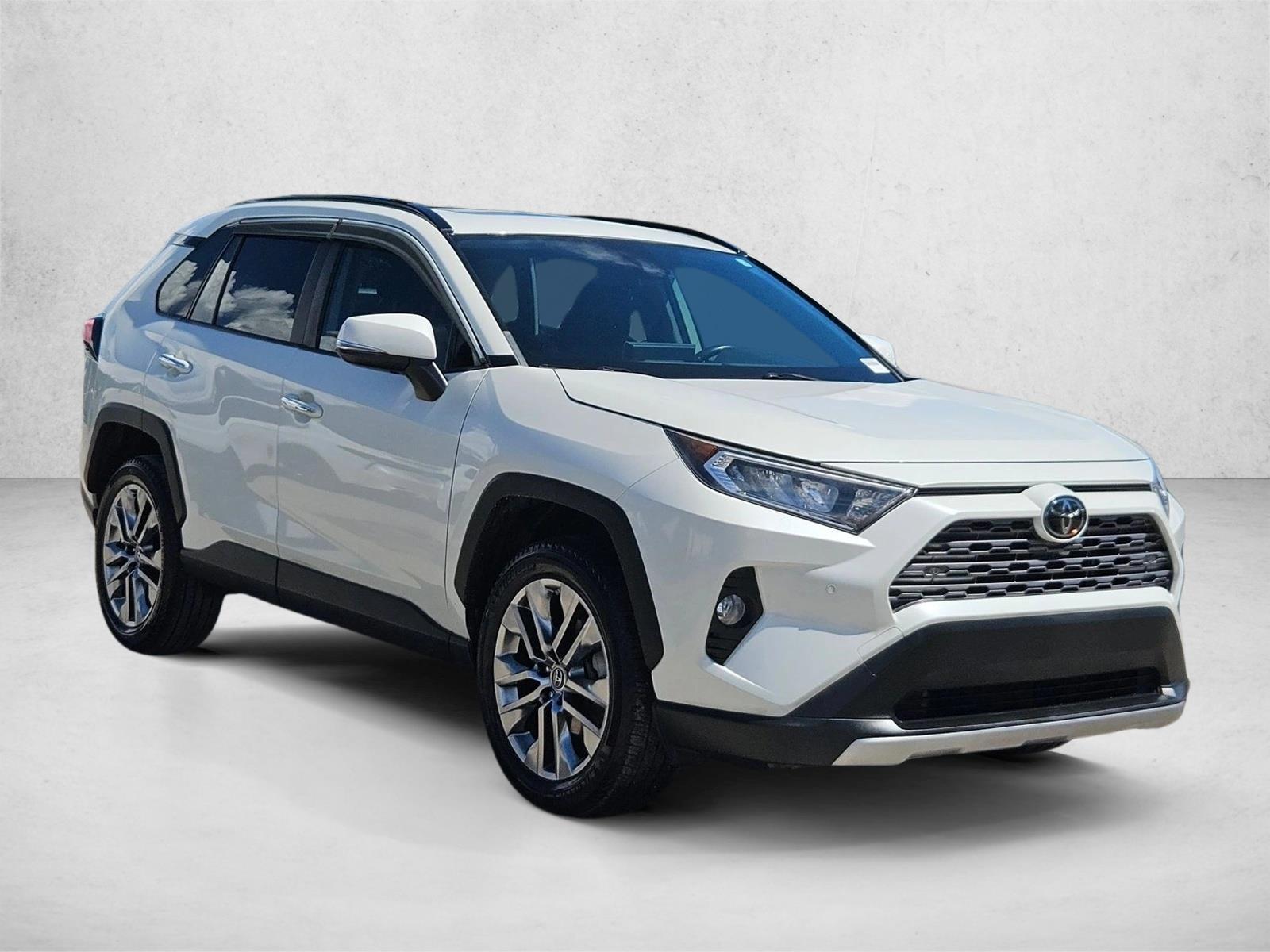 2019 Toyota RAV4 Limited photo 3
