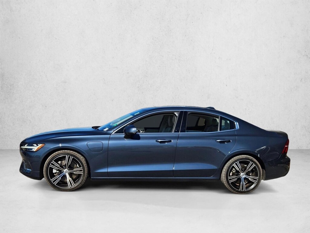 Used 2022 Volvo S60 Recharge Plug-In Hybrid T8 Inscription Extended Range Sedan