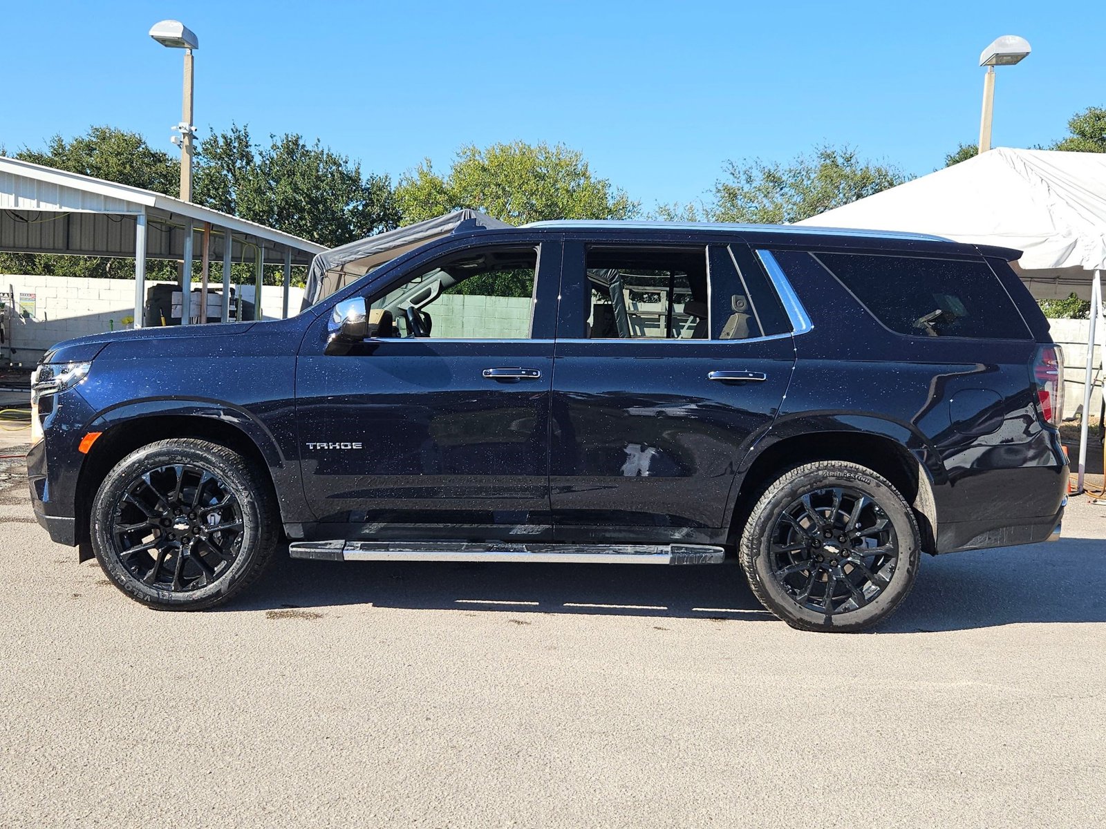 2023 Chevrolet Tahoe Premier photo 3