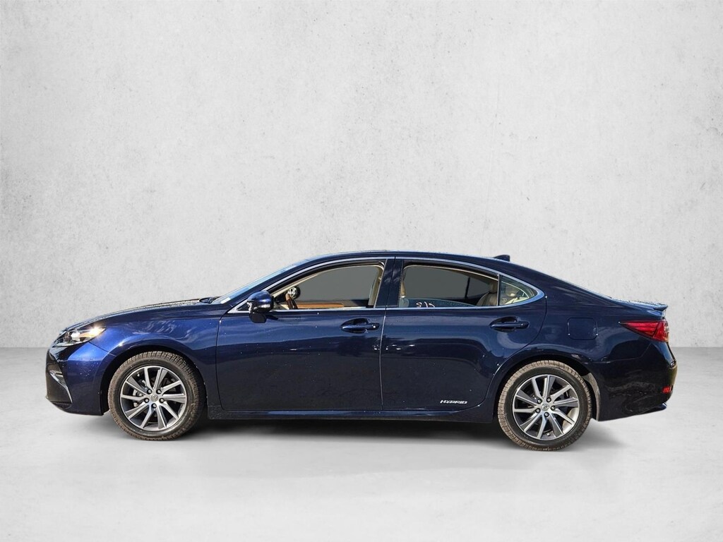 Used 2017 Lexus ES 300h Sedan