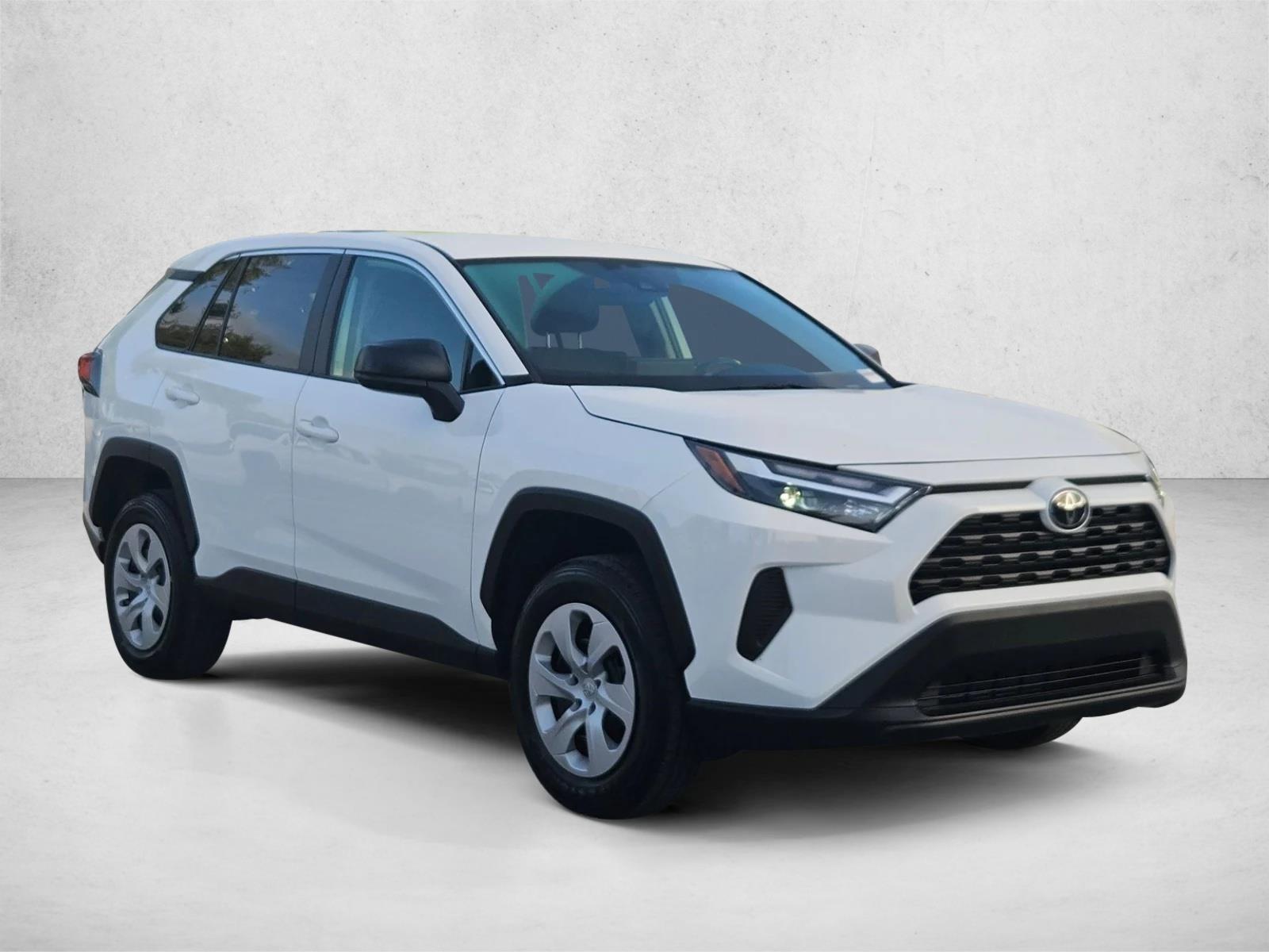 2024 Toyota RAV4 LE photo 3