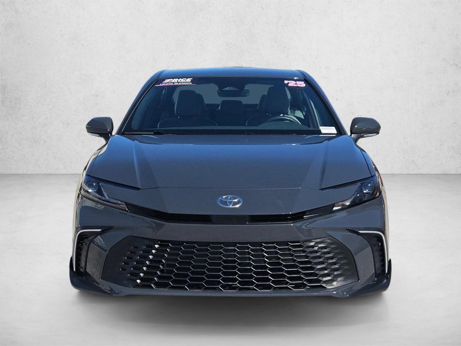 2025 Toyota Camry SE photo 2