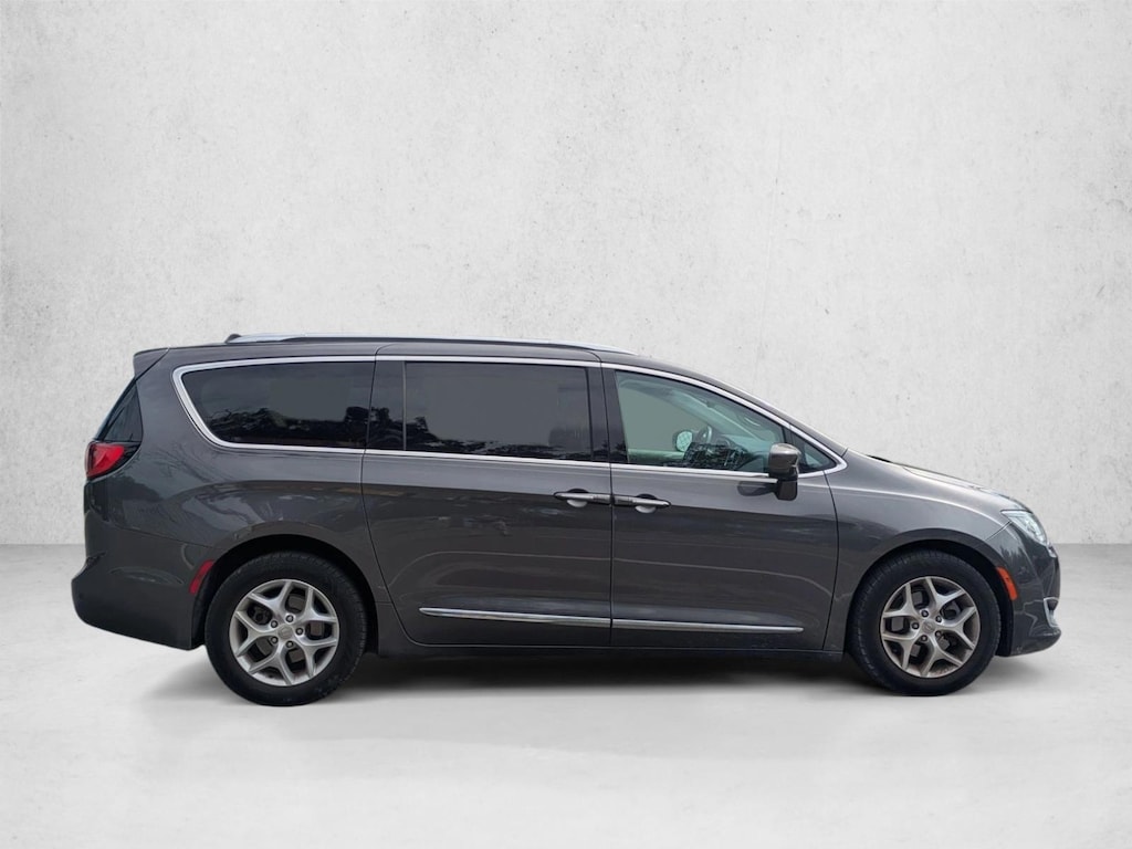 Used 2017 Chrysler Pacifica Touring-L Plus Van