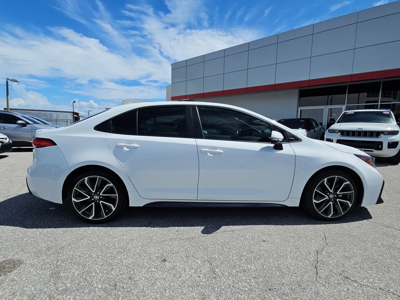 2022 Toyota Corolla SE photo 4
