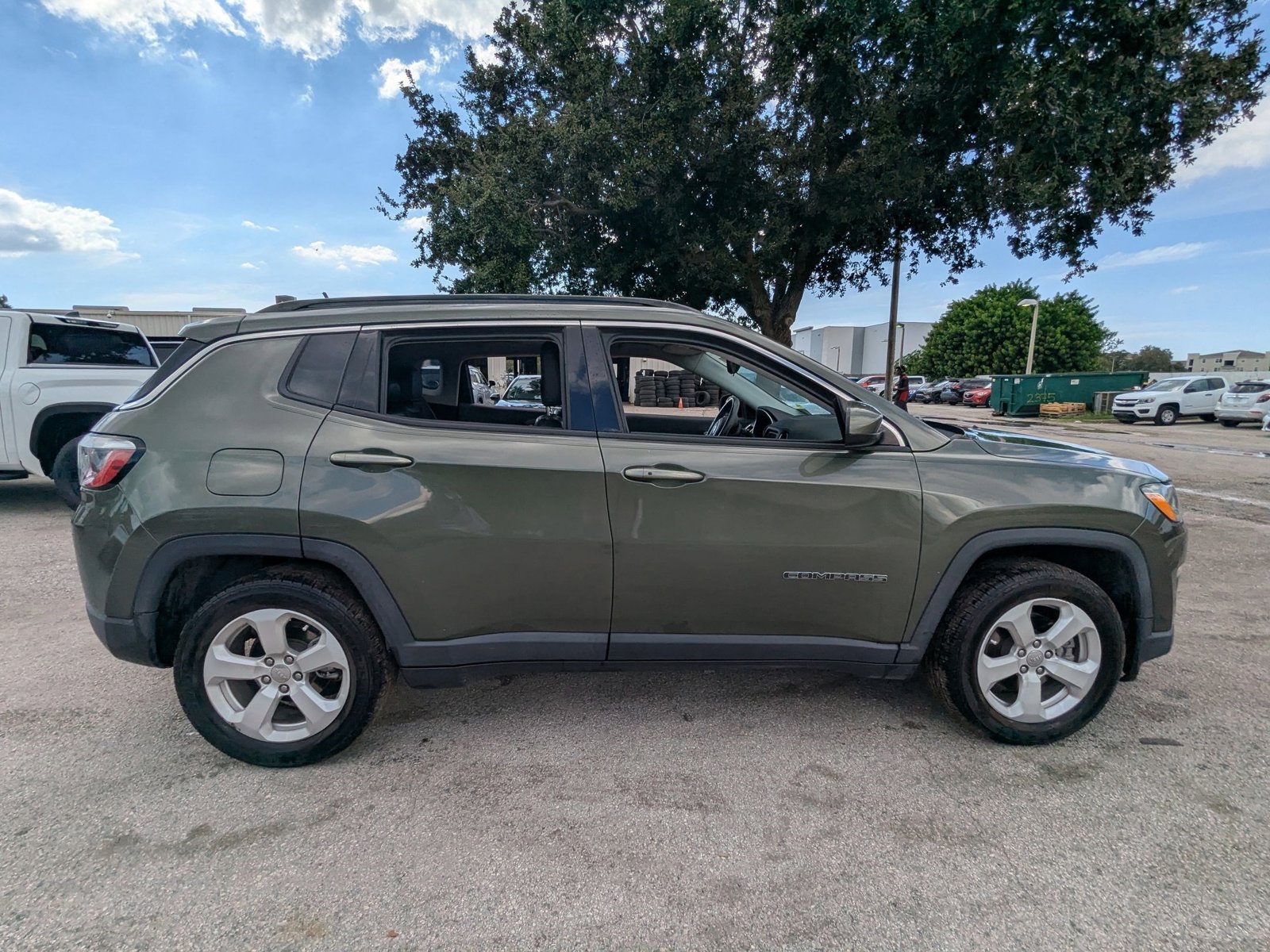 2018 Jeep Compass Latitude photo 3