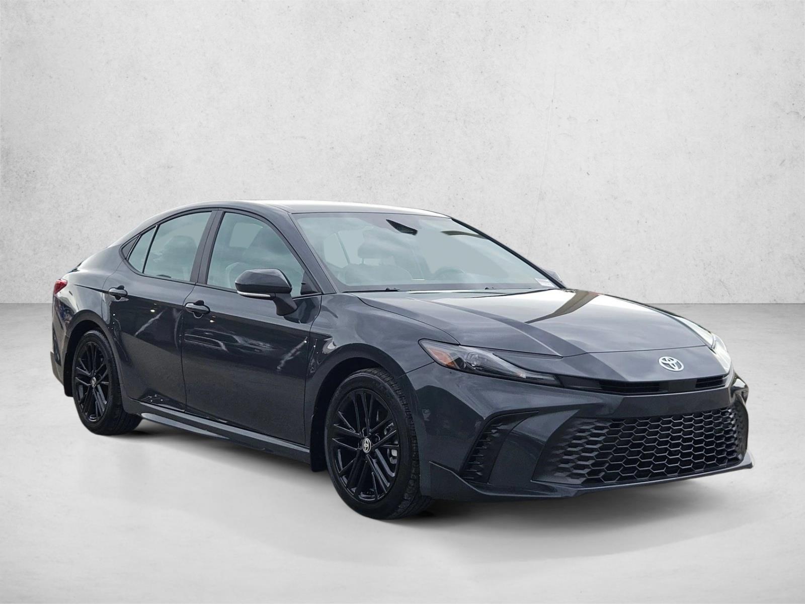 2025 Toyota Camry SE photo 3