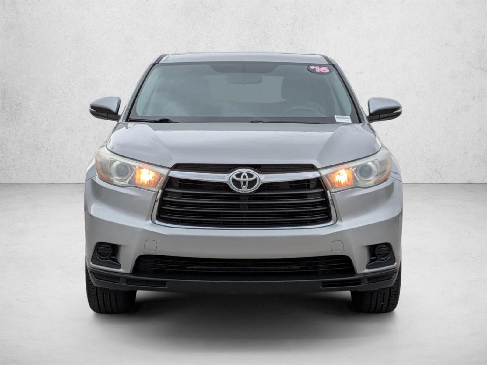 Used 2016 Toyota Highlander LE with VIN 5TDZARFH1GS020674 for sale in Pinellas Park, FL