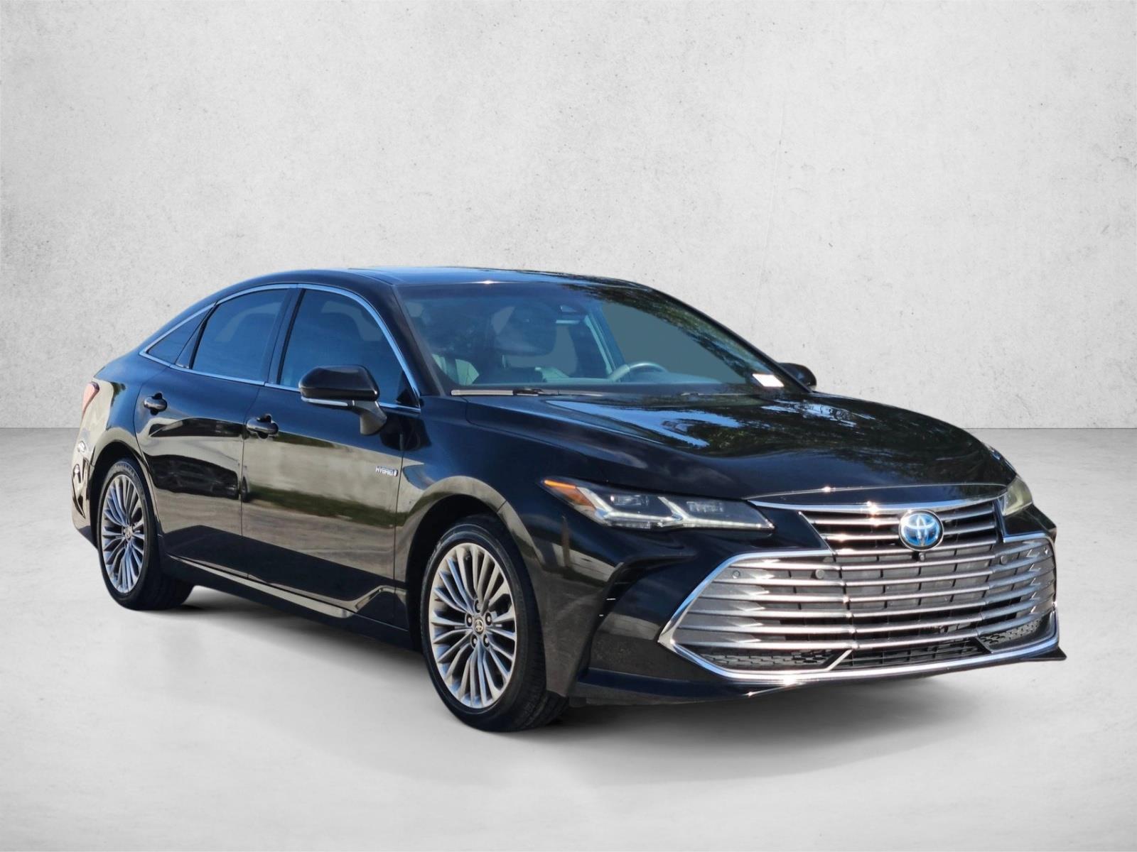 2021 Toyota Avalon Hybrid Limited photo 3