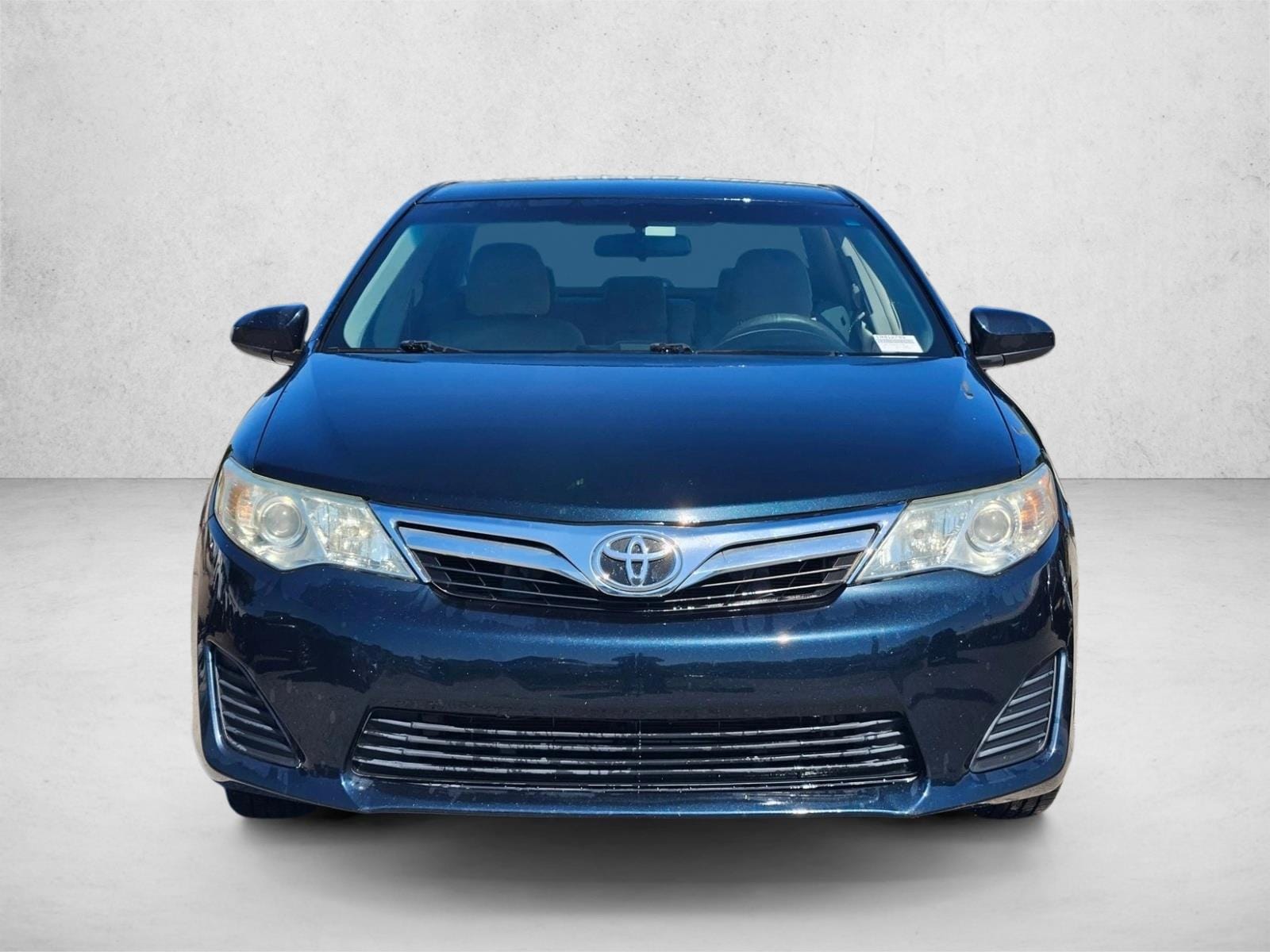 Used 2014 Toyota Camry LE with VIN 4T4BF1FK2ER412749 for sale in Pinellas Park, FL