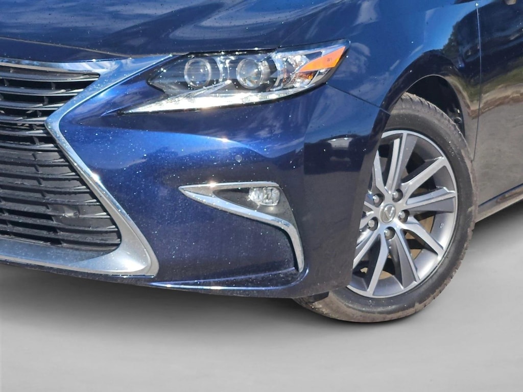 Used 2017 Lexus ES 300h Sedan