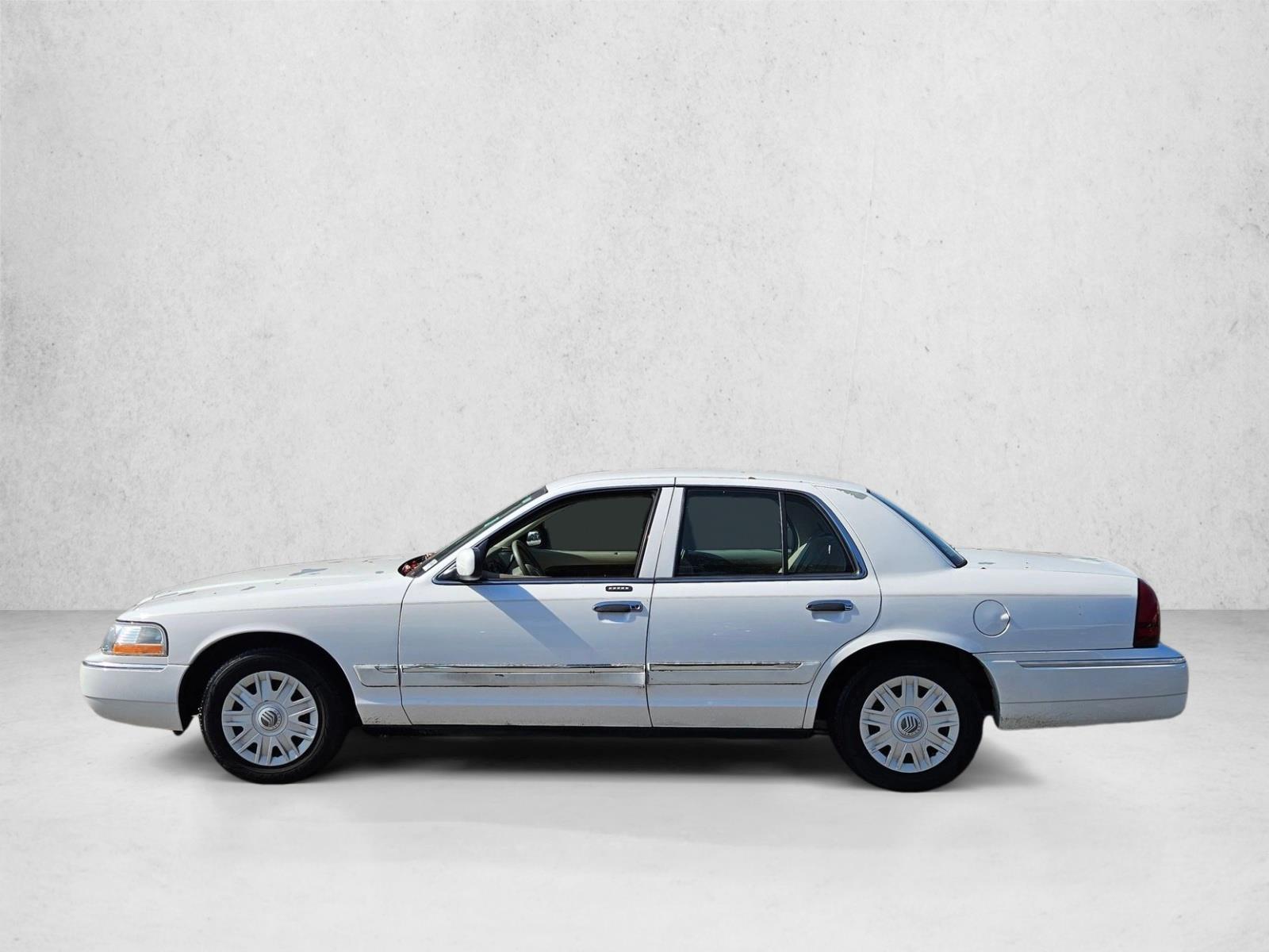 2004 Mercury Grand Marquis GS photo 3