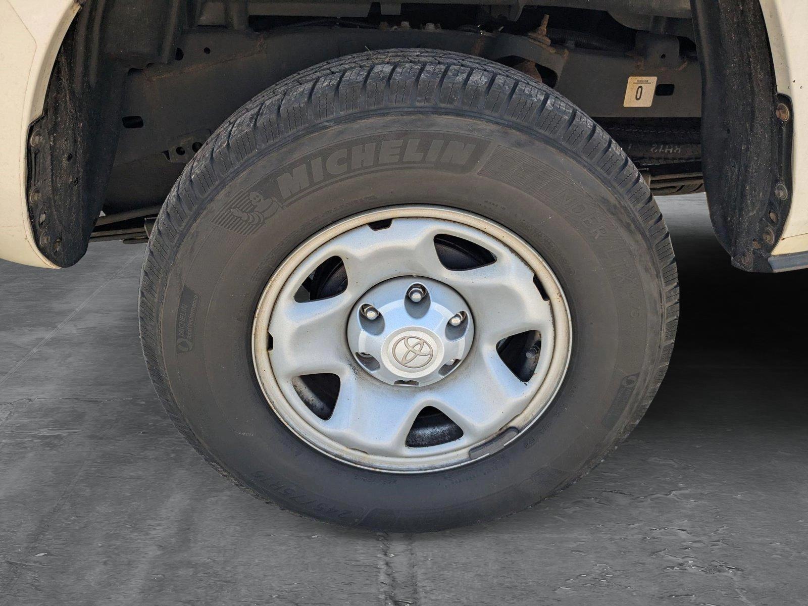 2016 Toyota Tacoma SR5 photo 3