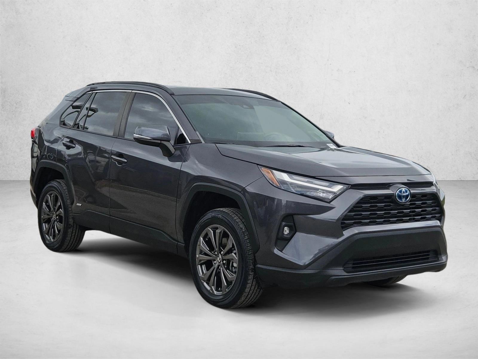 2022 Toyota RAV4 Hybrid XLE Premium photo 3