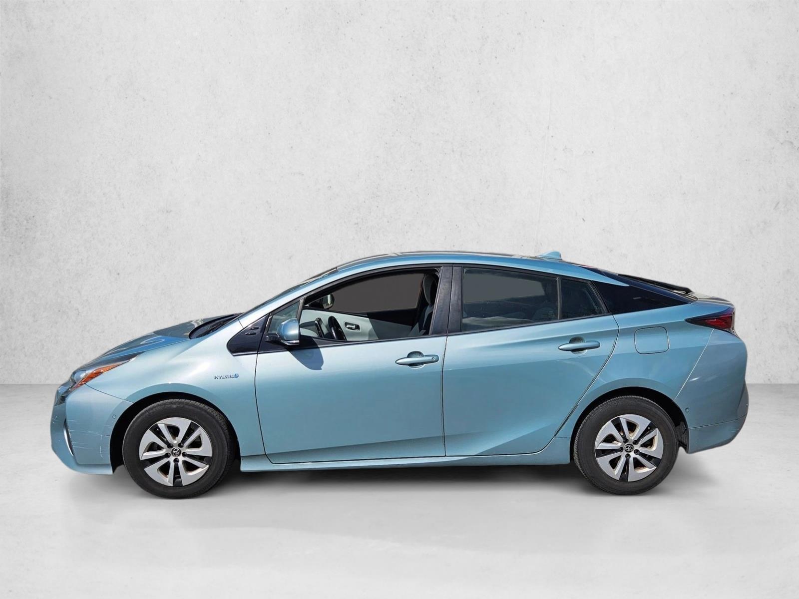 2018 Toyota Prius Four photo 4