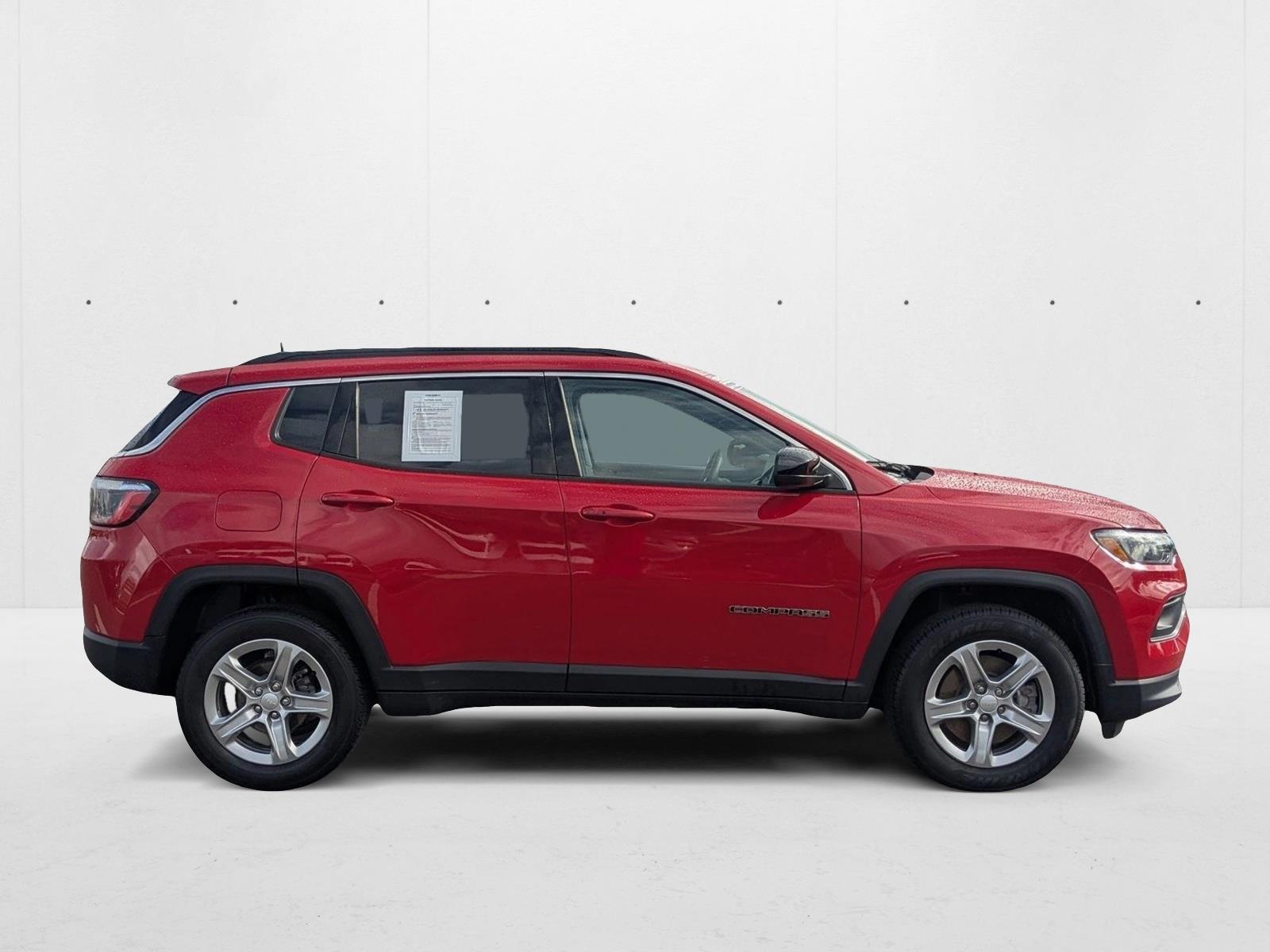 2024 Jeep Compass Latitude photo 4