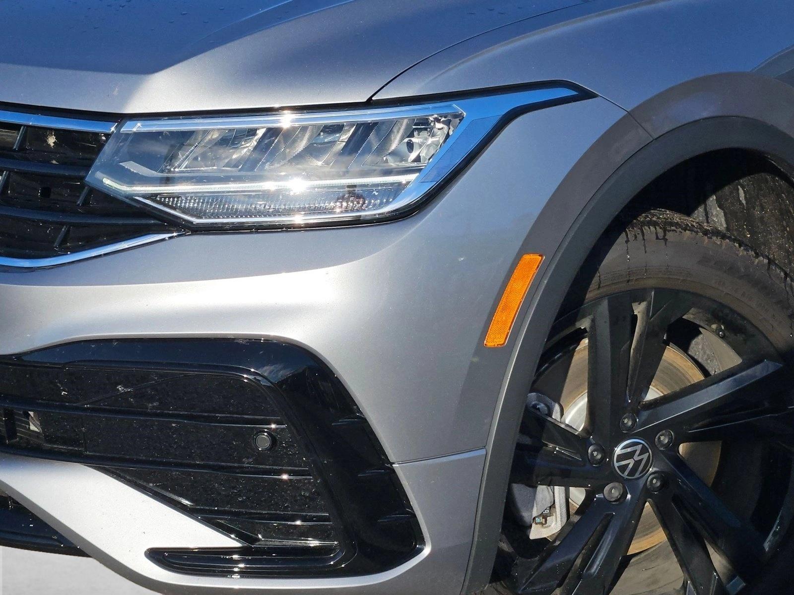 2024 Volkswagen Tiguan SE R-Line Black photo 4